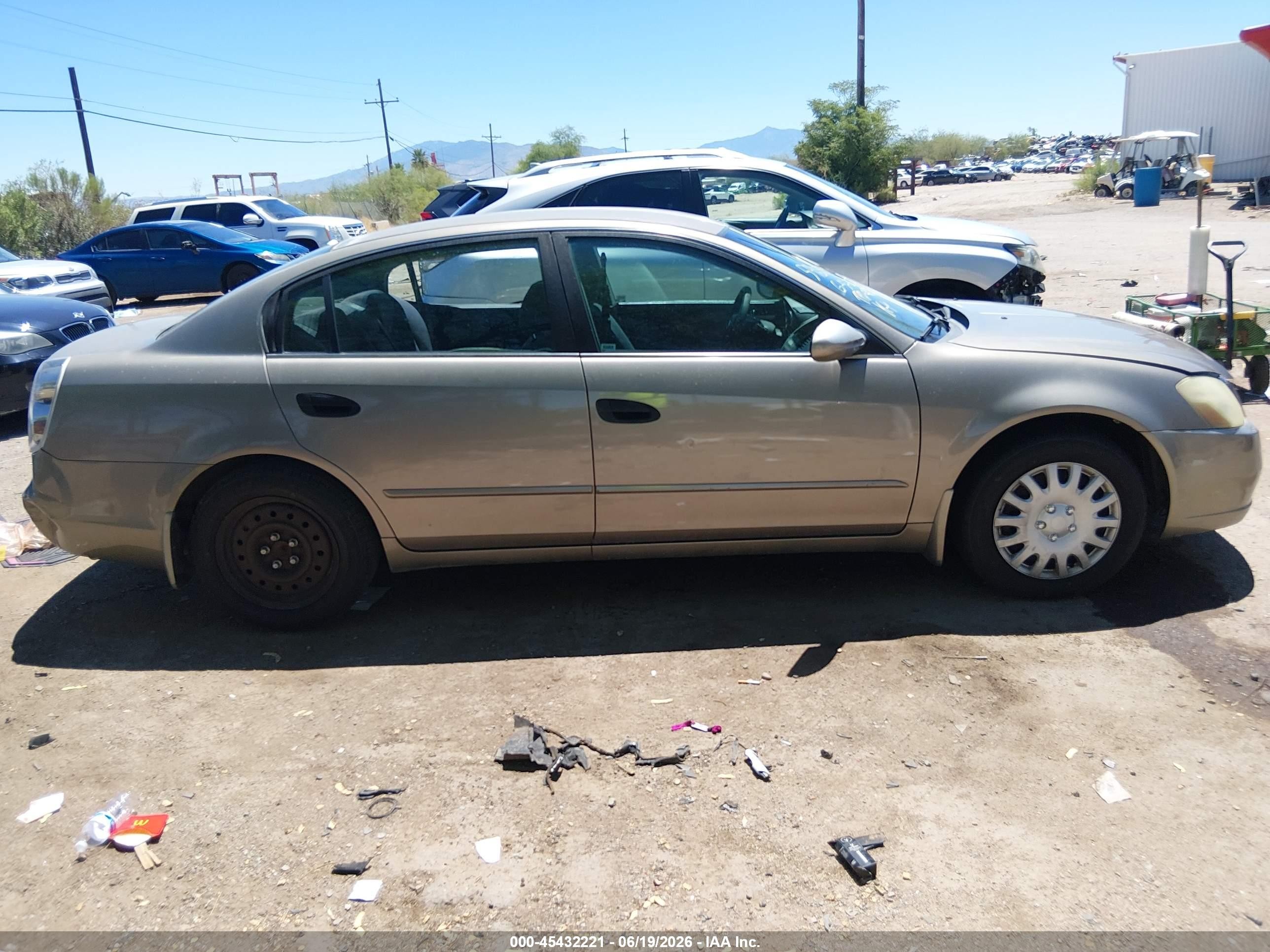 2005 Nissan Altima 2.5 S Tan vin: 1N4AL11D65C192300