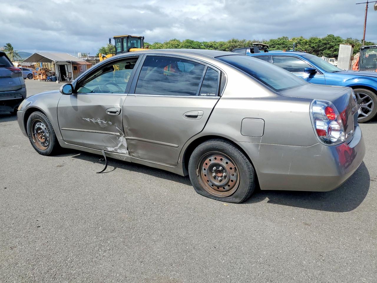 2005 Nissan Altima 2.5 Brown vin: 1N4AL11D65C197271