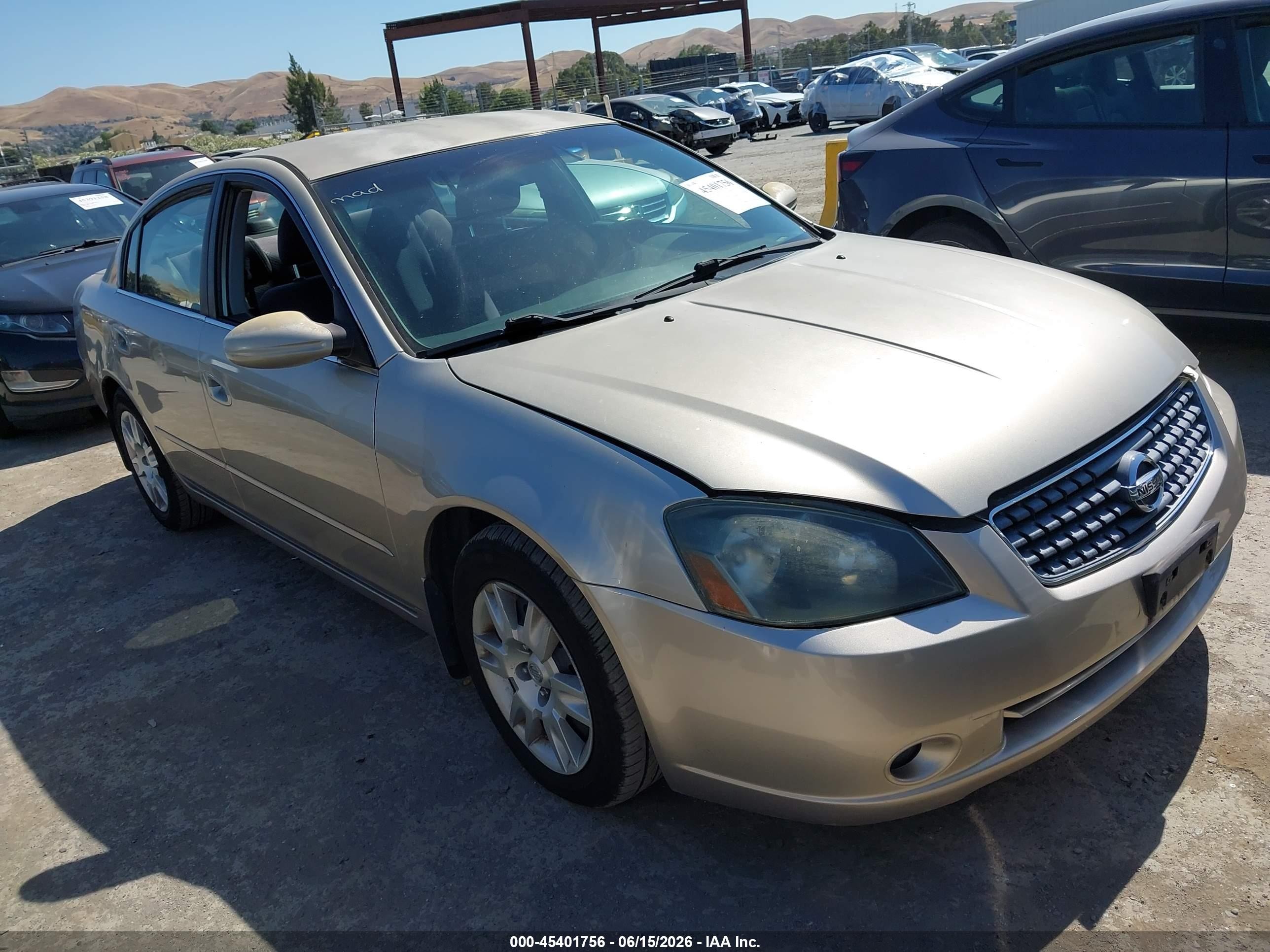 2005 Nissan Altima 2.5 S Beige vin: 1N4AL11D65C270896