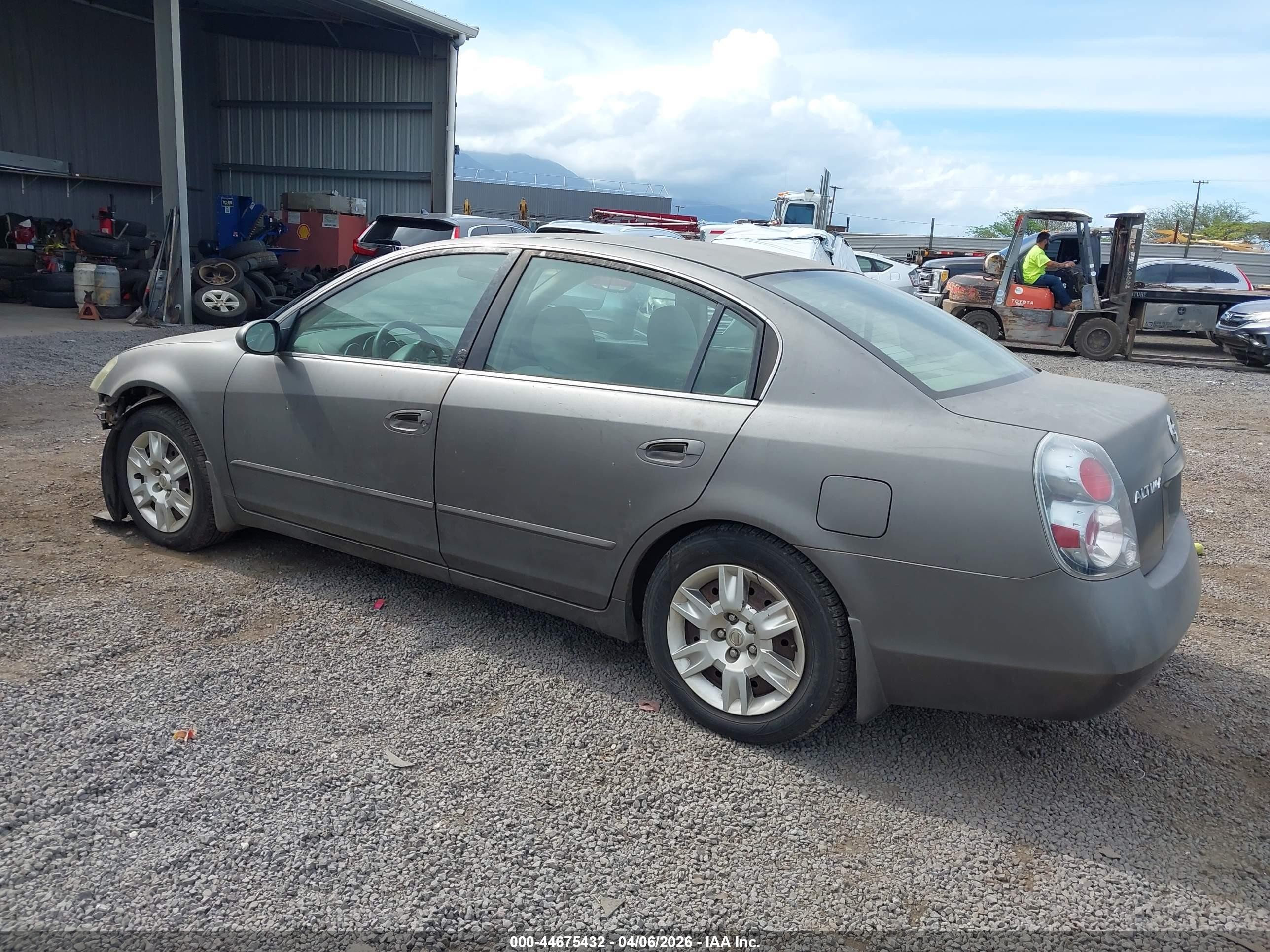 2005 Nissan Altima 2.5 S Gray vin: 1N4AL11D65C383828