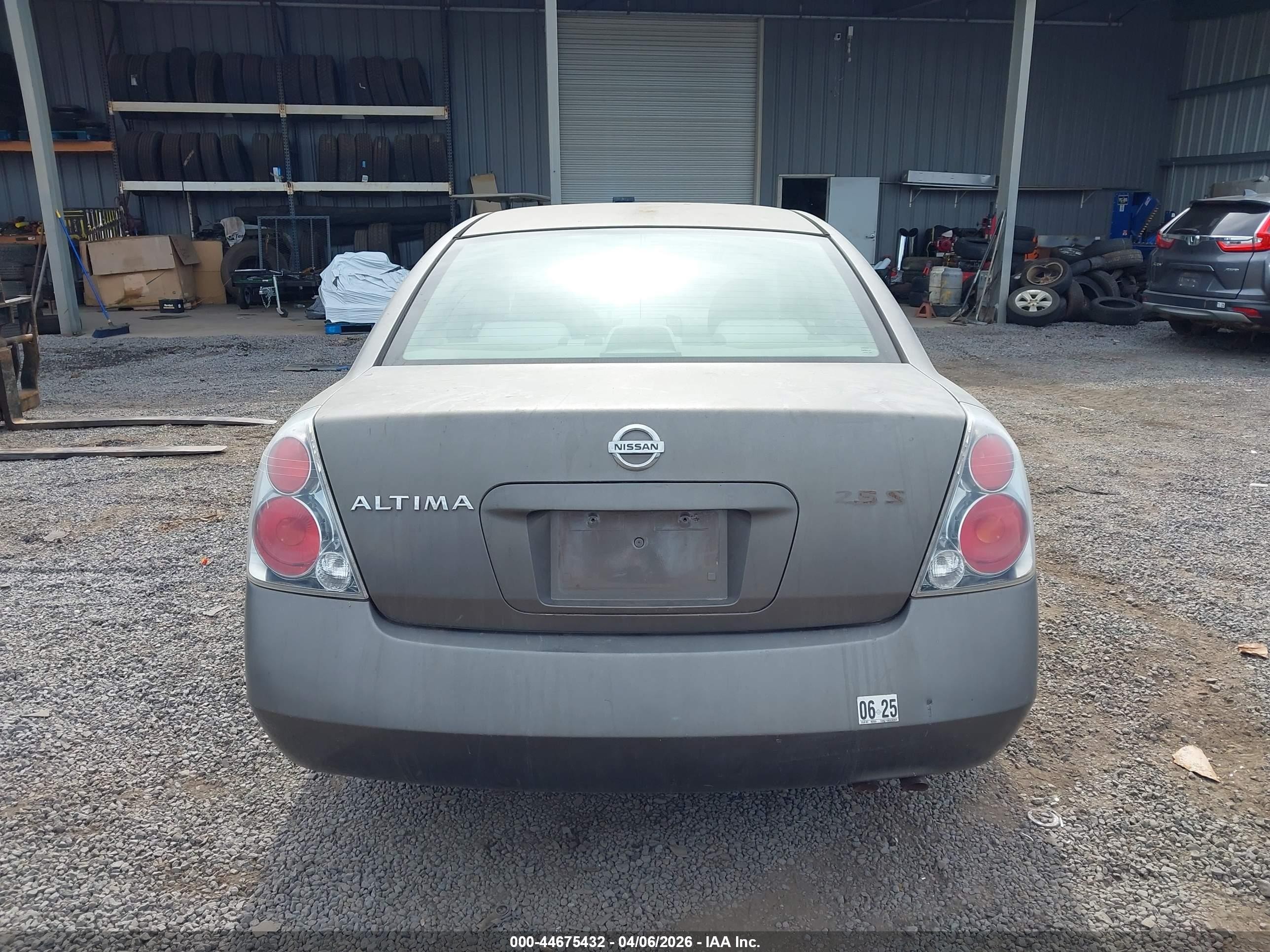 2005 Nissan Altima 2.5 S Gray vin: 1N4AL11D65C383828