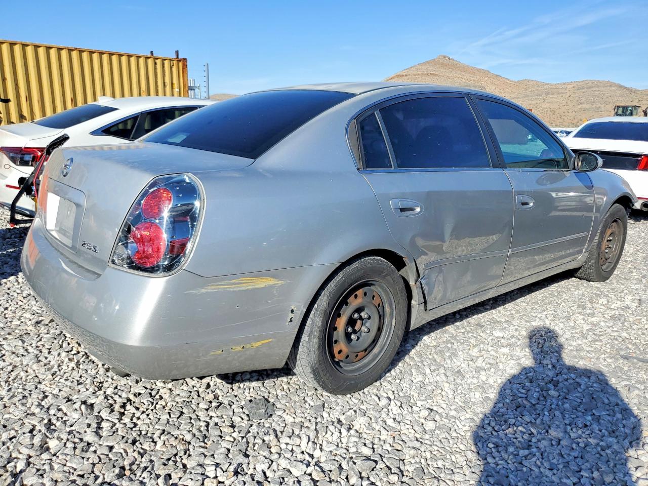 2005 Nissan Altima 2.5 Silver vin: 1N4AL11D65N414807