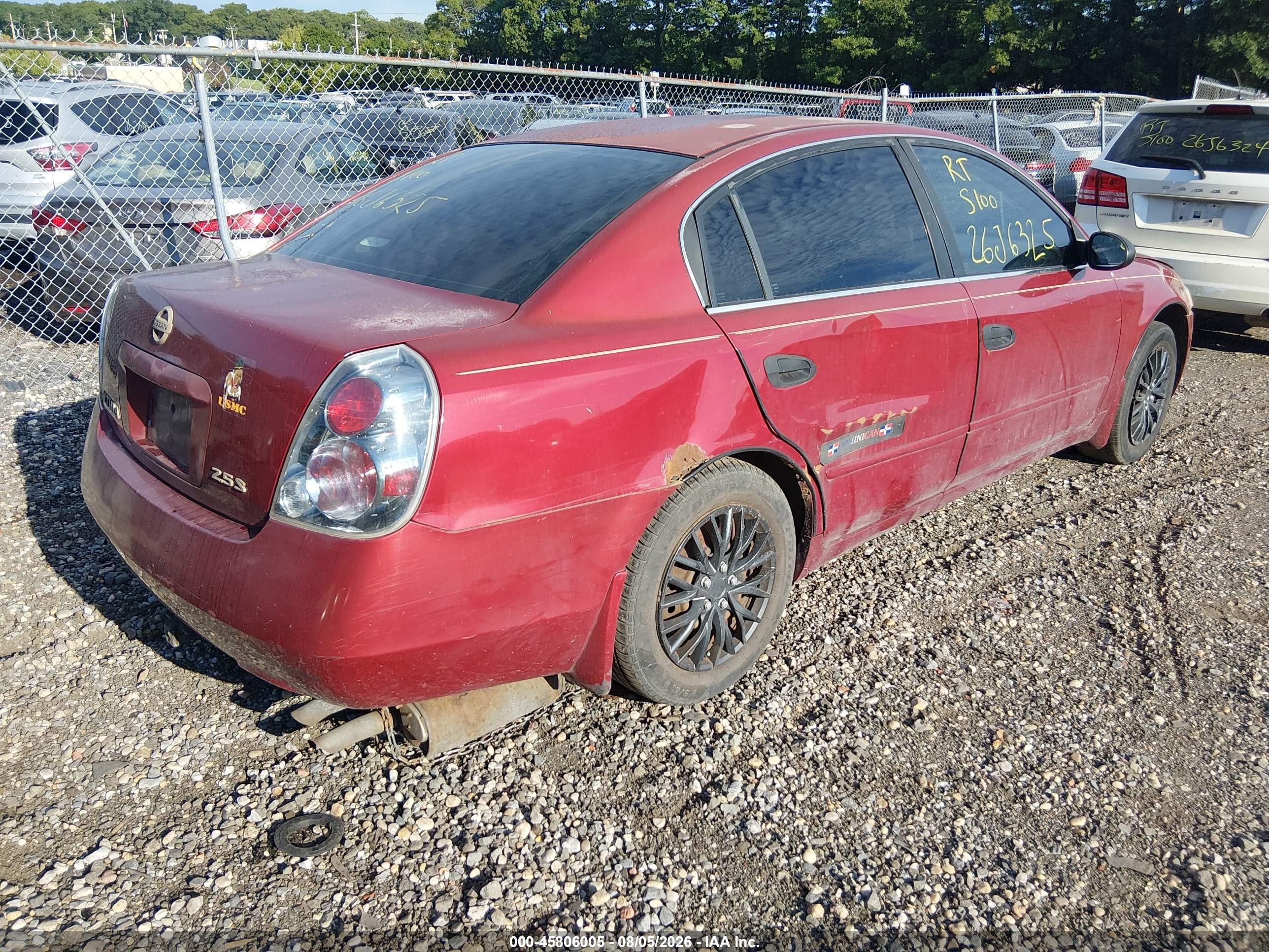 2005 Nissan Altima 2.5 S Red vin: 1N4AL11D65N427394
