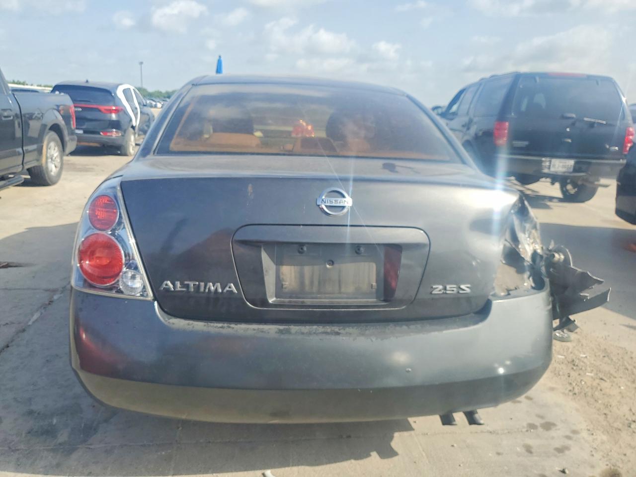 2005 Nissan Altima 2.5 Gray vin: 1N4AL11D65N467569