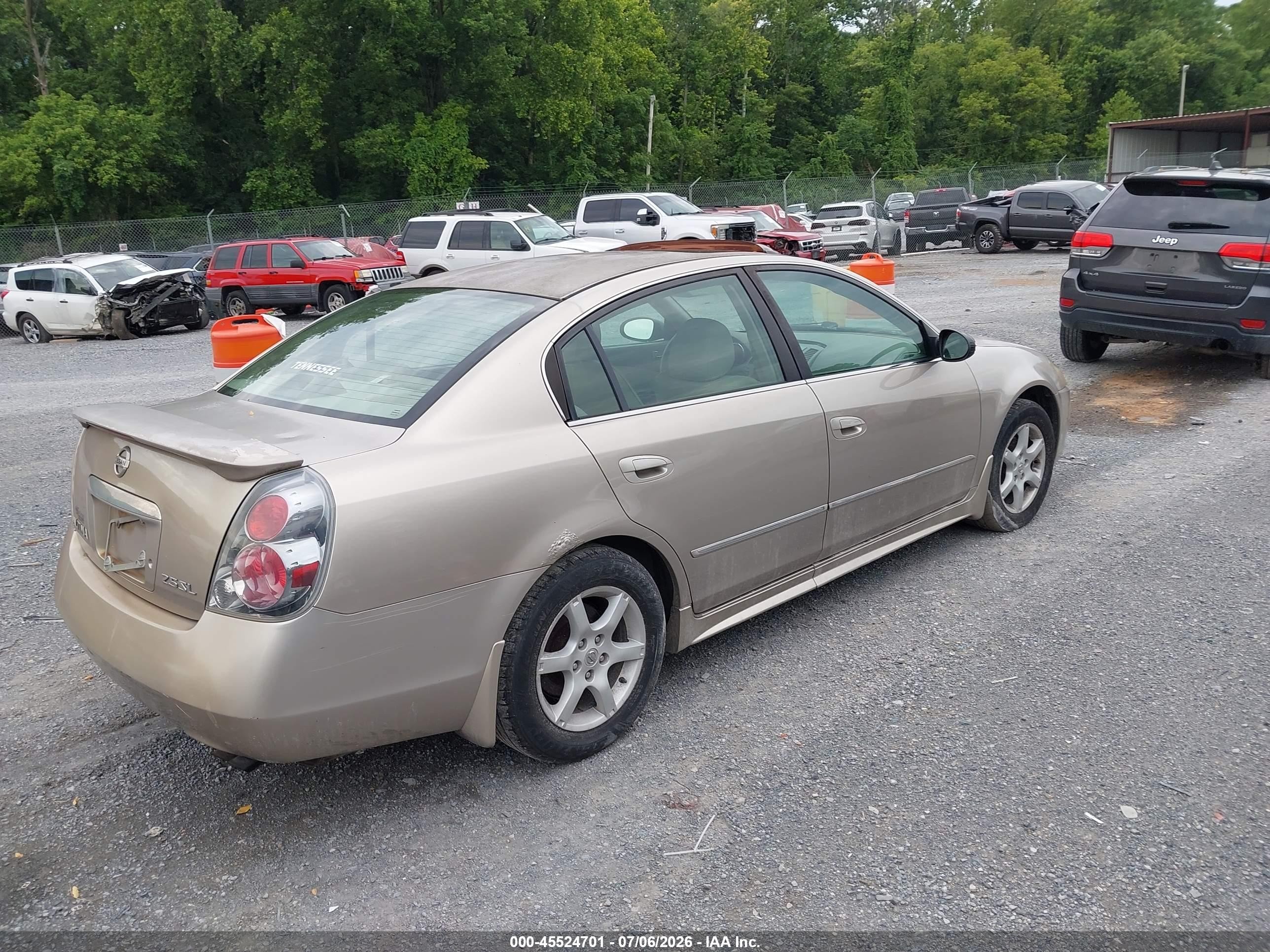 2006 Nissan Altima 2.5 S Gold vin: 1N4AL11D66C100605