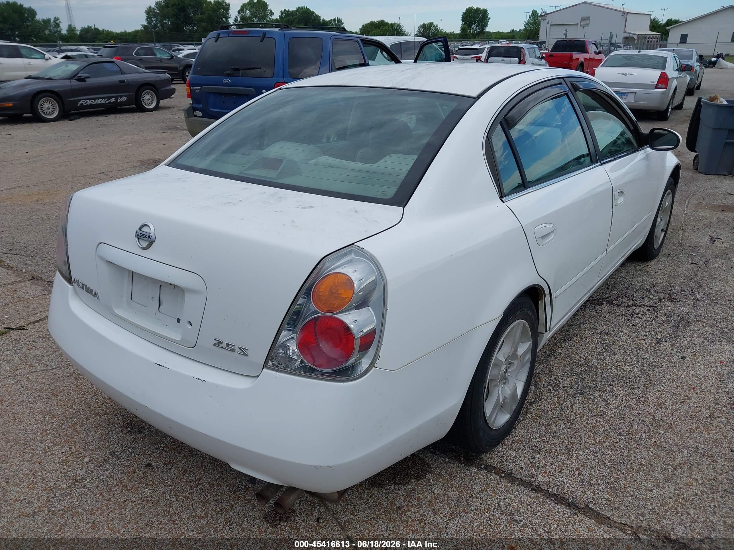 2002 Nissan Altima 2.5 S White vin: 1N4AL11D72C144901