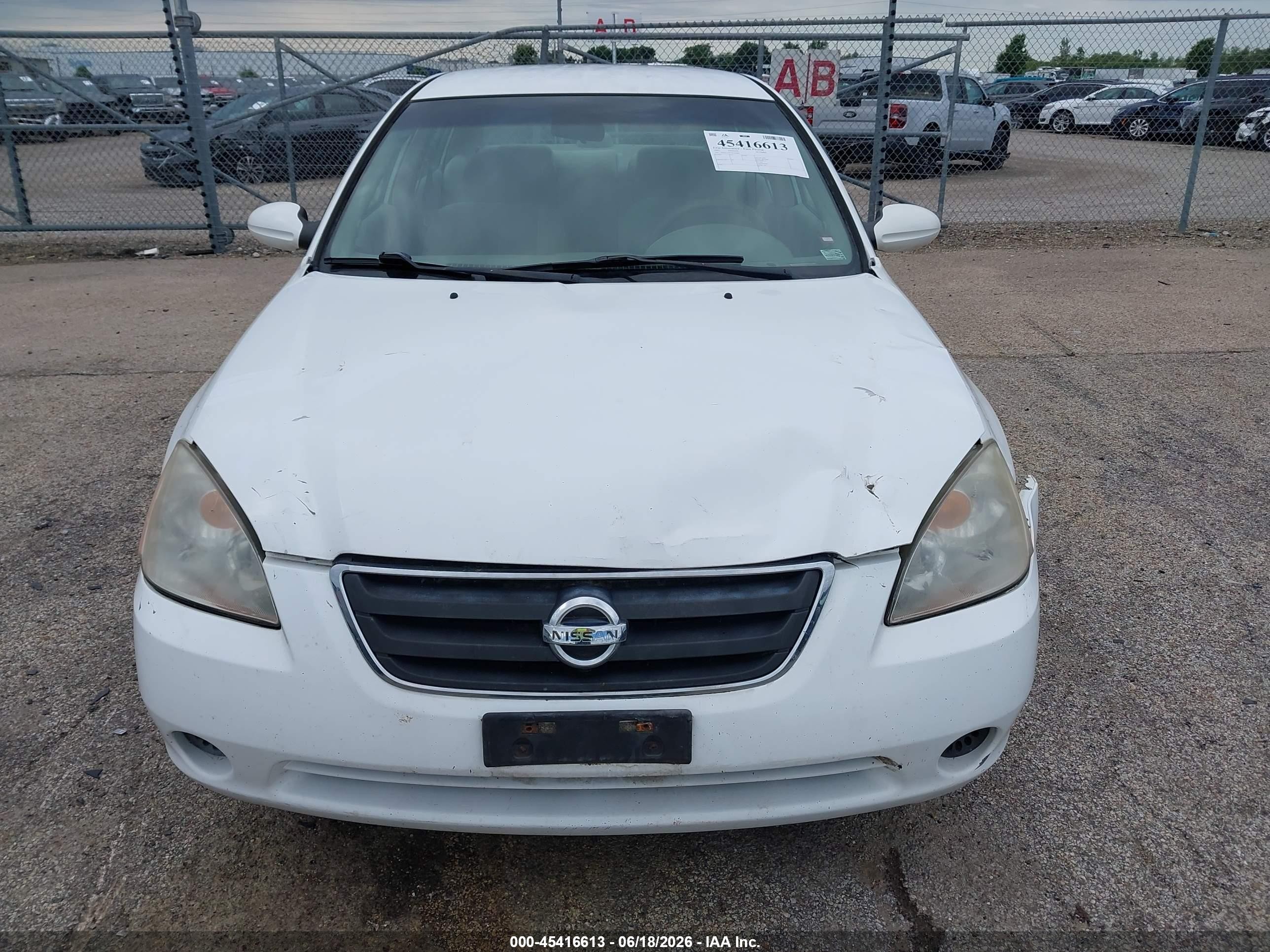 2002 Nissan Altima 2.5 S White vin: 1N4AL11D72C144901