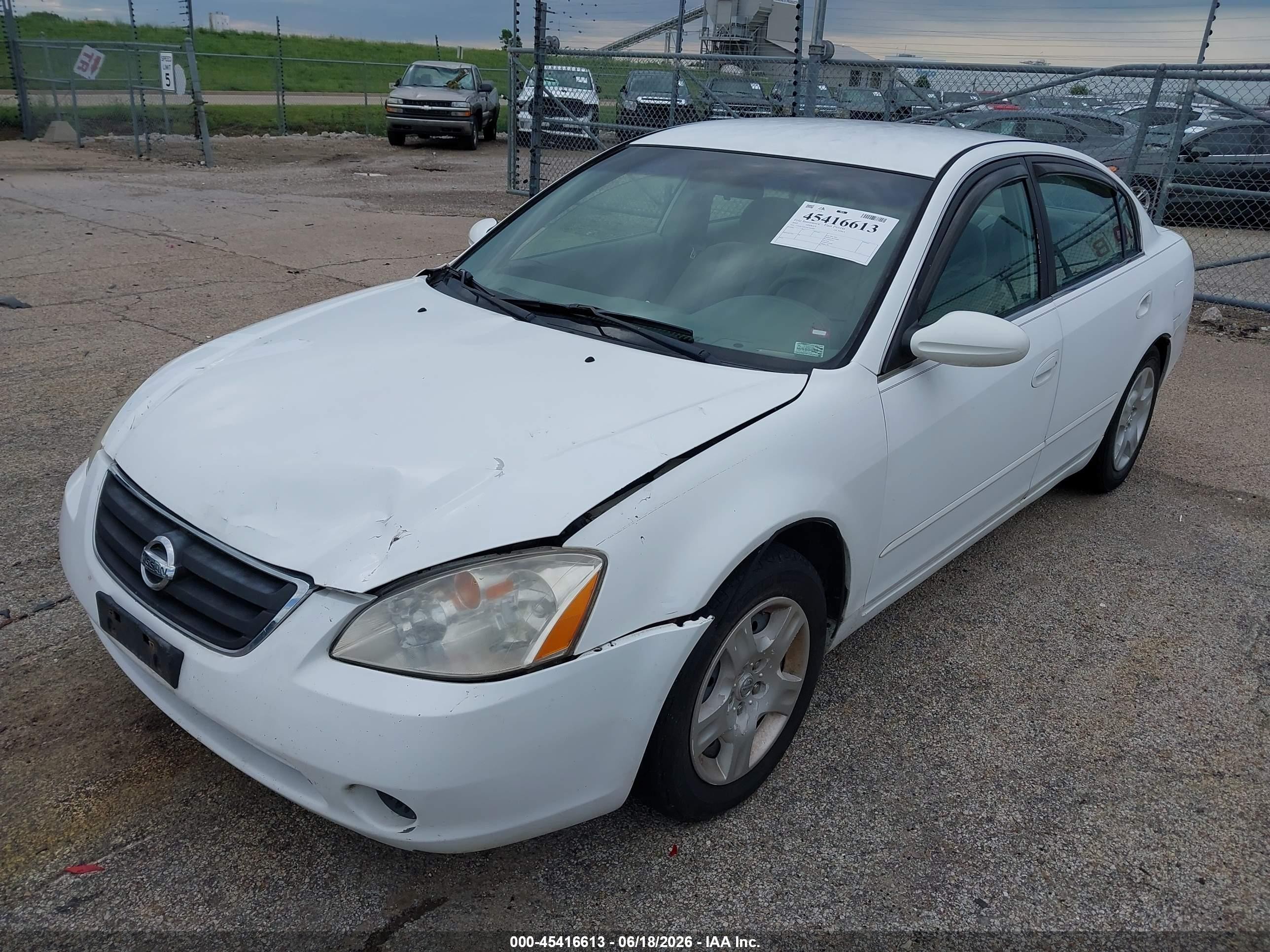 2002 Nissan Altima 2.5 S White vin: 1N4AL11D72C144901
