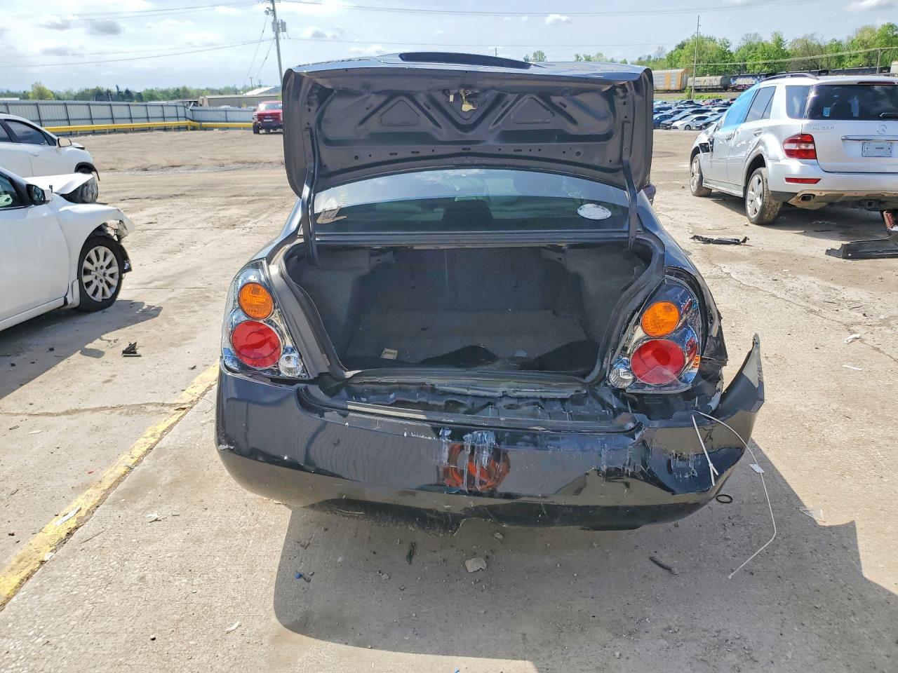 2003 Nissan Altima 2.5 Black vin: 1N4AL11D73C139487
