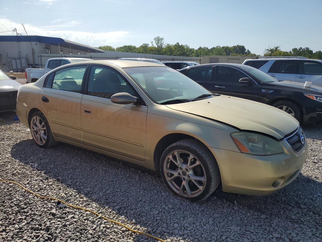 2004 Nissan Altima 2.5 Желто-коричневый vin: 1N4AL11D74C143136