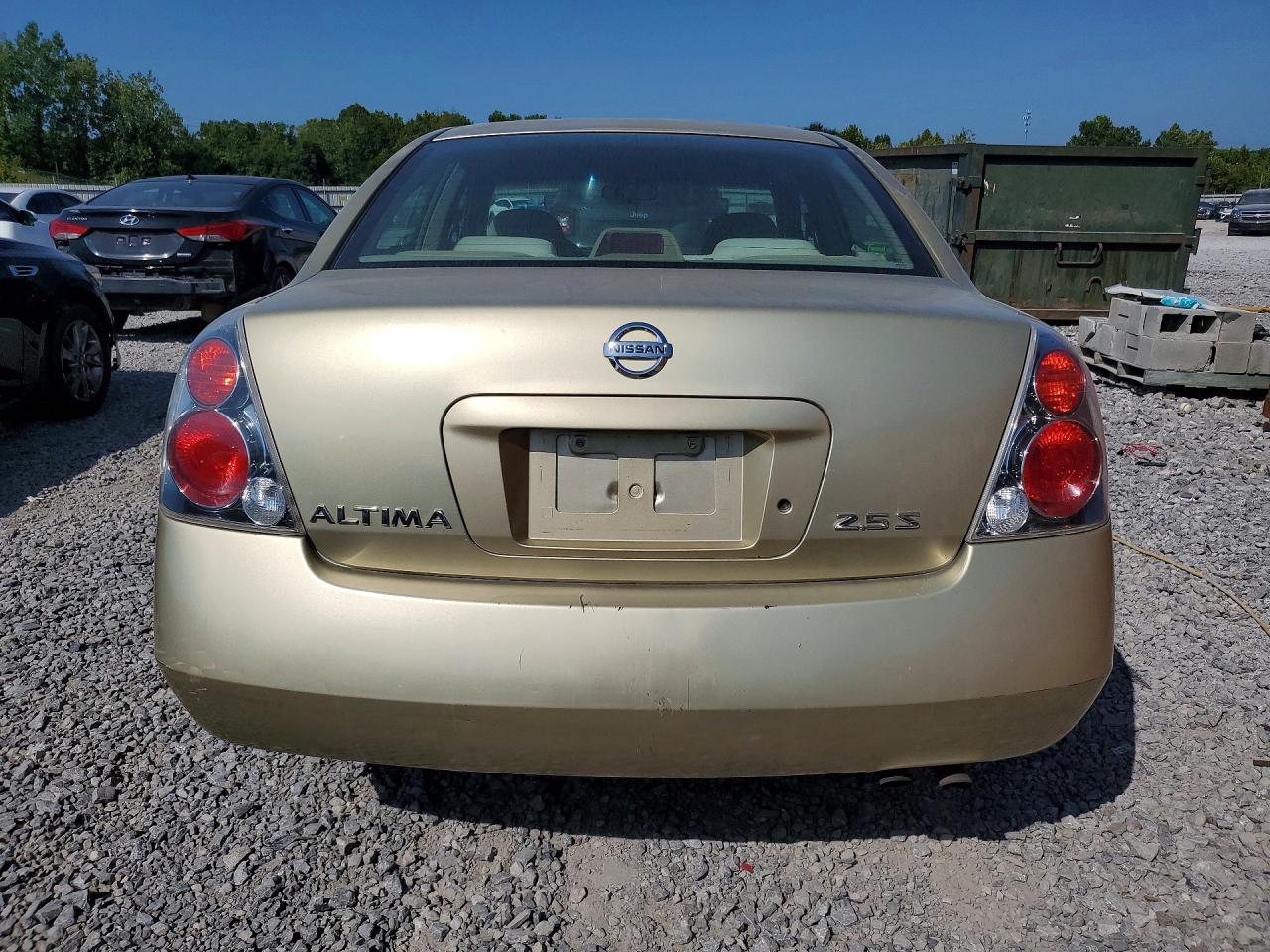 2004 Nissan Altima 2.5 Желто-коричневый vin: 1N4AL11D74C143136
