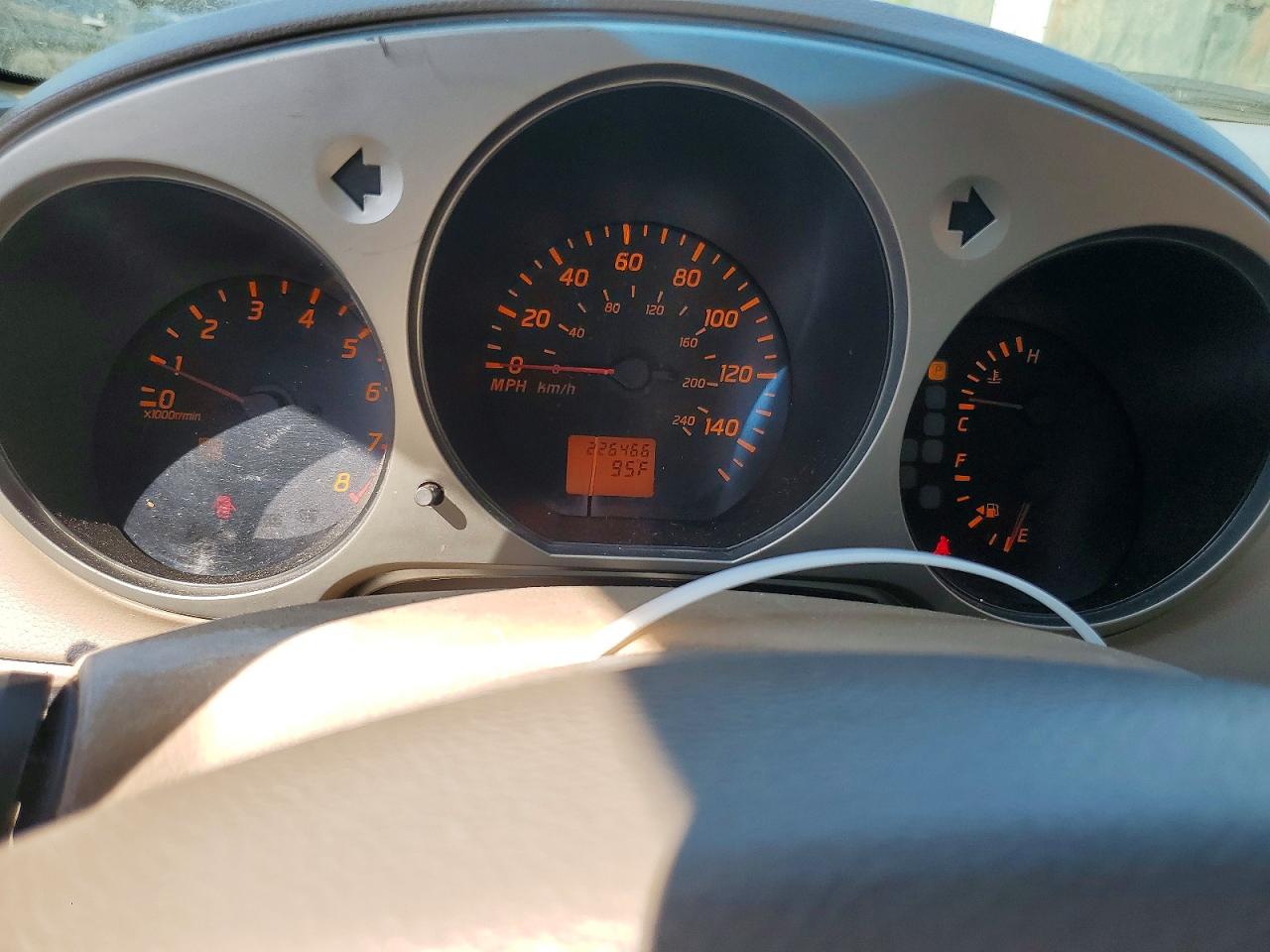 2004 Nissan Altima 2.5 Желто-коричневый vin: 1N4AL11D74C143136