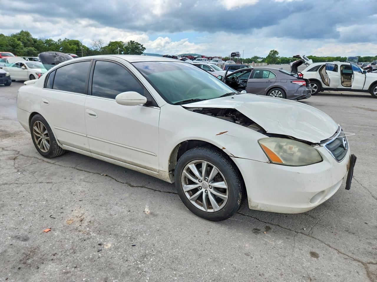 2004 Nissan Altima 2.5 White vin: 1N4AL11D74C178467