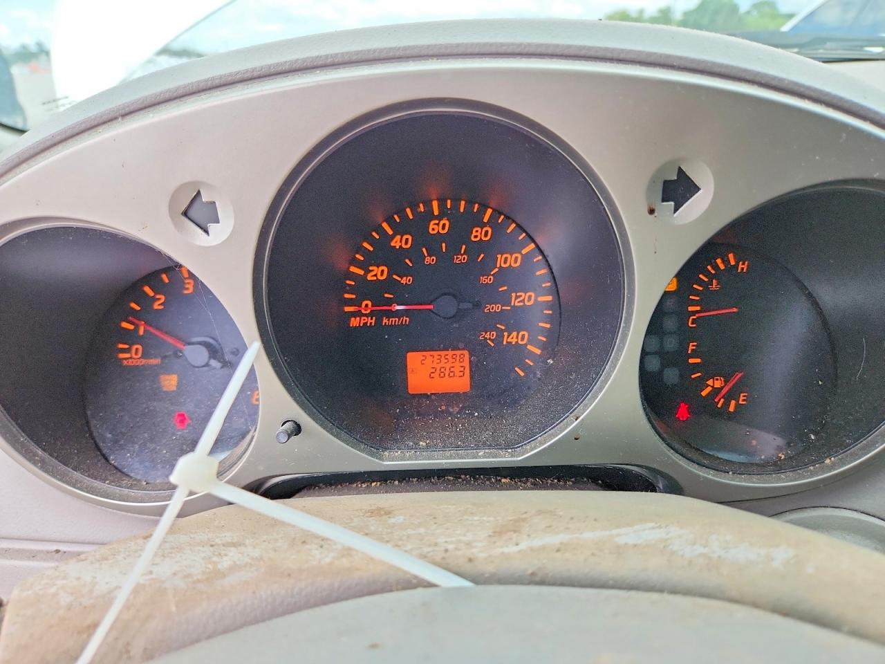 2004 Nissan Altima 2.5 White vin: 1N4AL11D74C178467