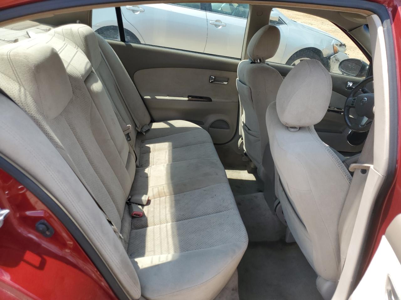 2005 Nissan Altima 2.5 Red vin: 1N4AL11D75C237177