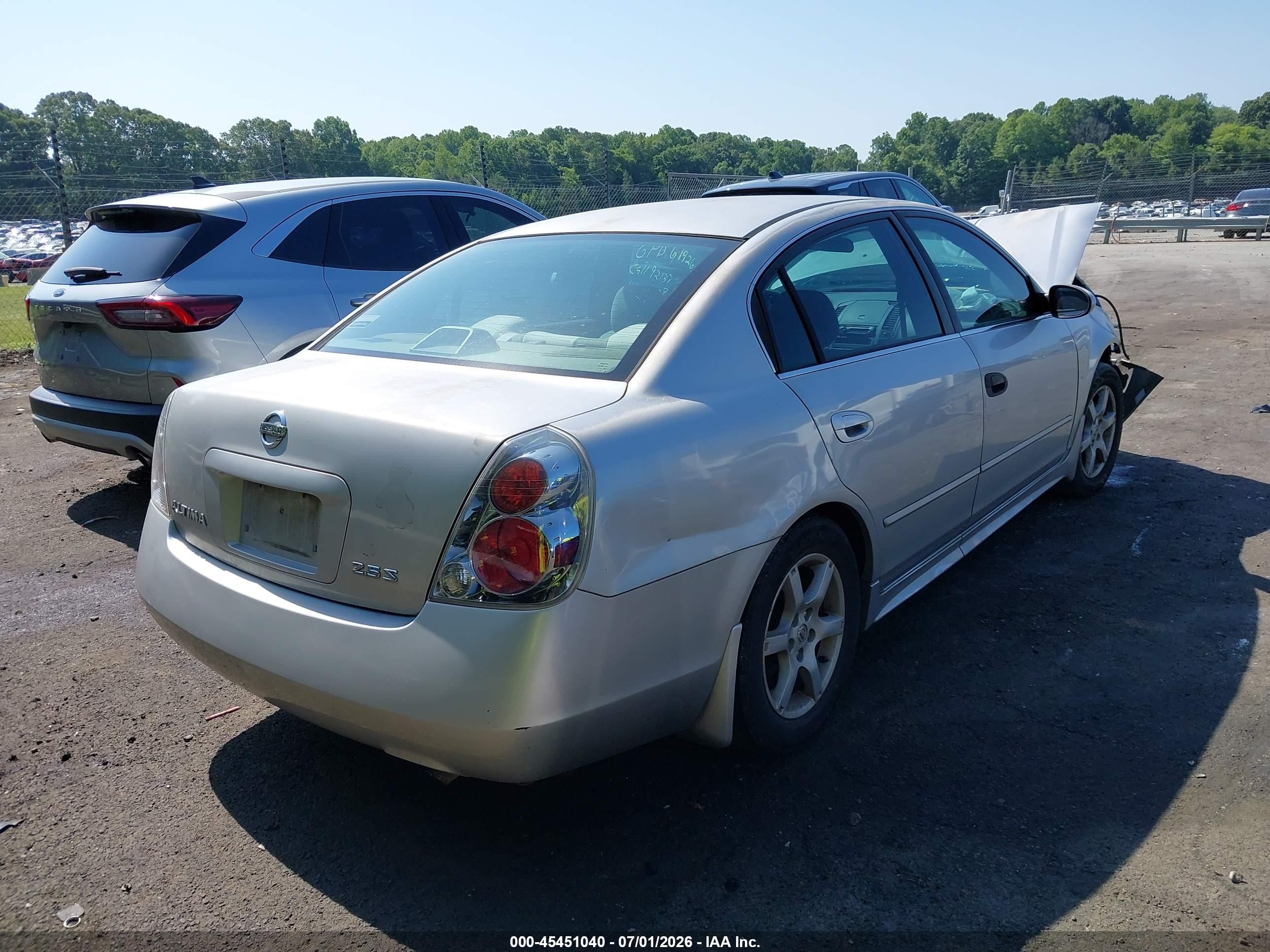 2005 Nissan Altima 2.5 S Silver vin: 1N4AL11D75N400608