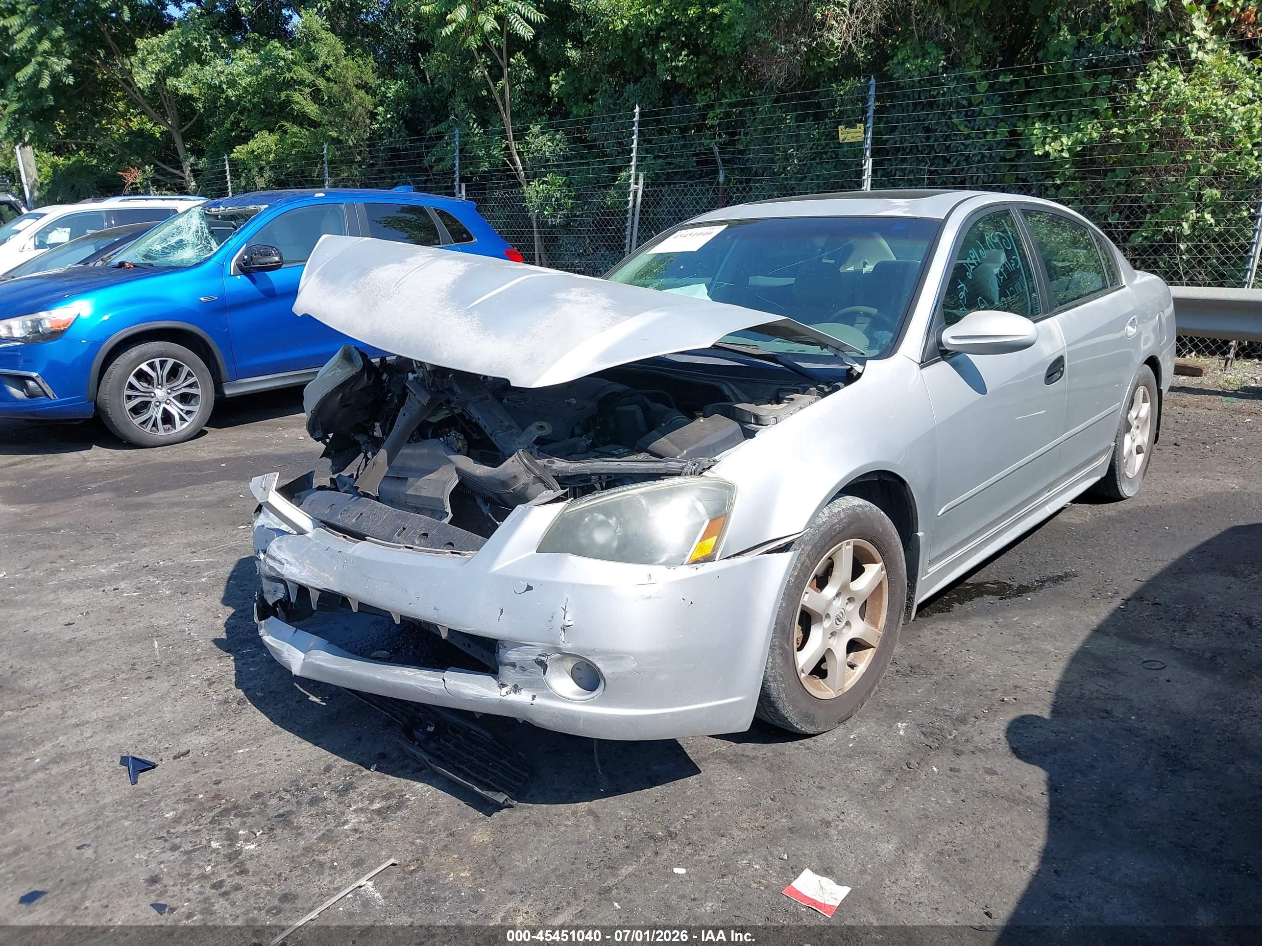 2005 Nissan Altima 2.5 S Silver vin: 1N4AL11D75N400608