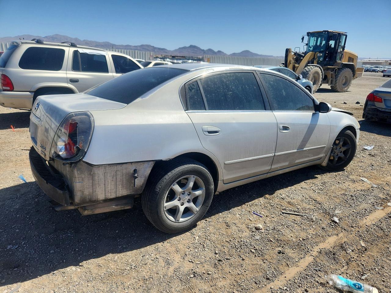 2005 Nissan Altima 2.5 Серебряный vin: 1N4AL11D75N448187