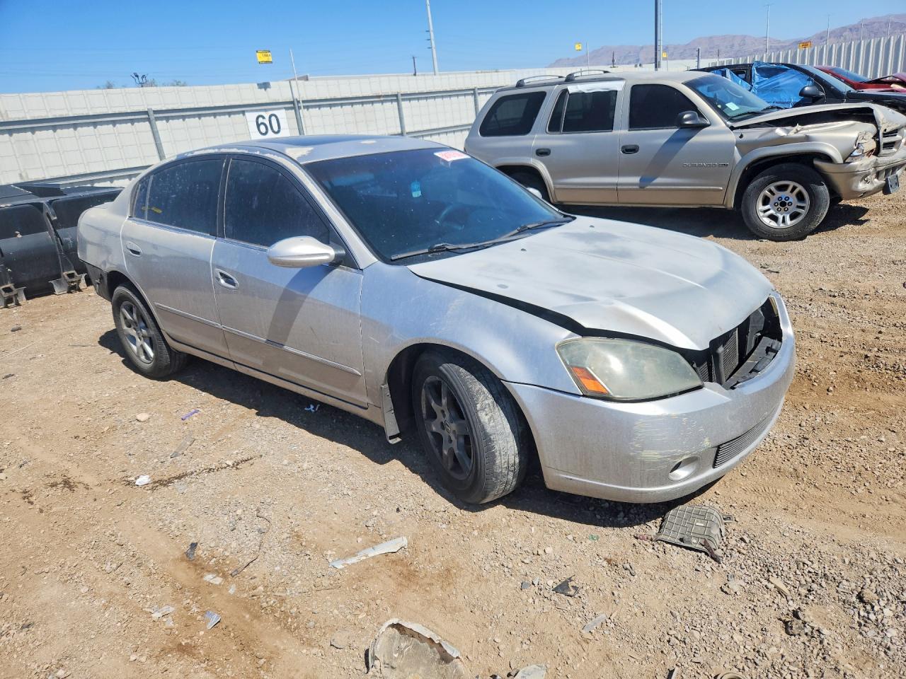 2005 Nissan Altima 2.5 Серебряный vin: 1N4AL11D75N448187