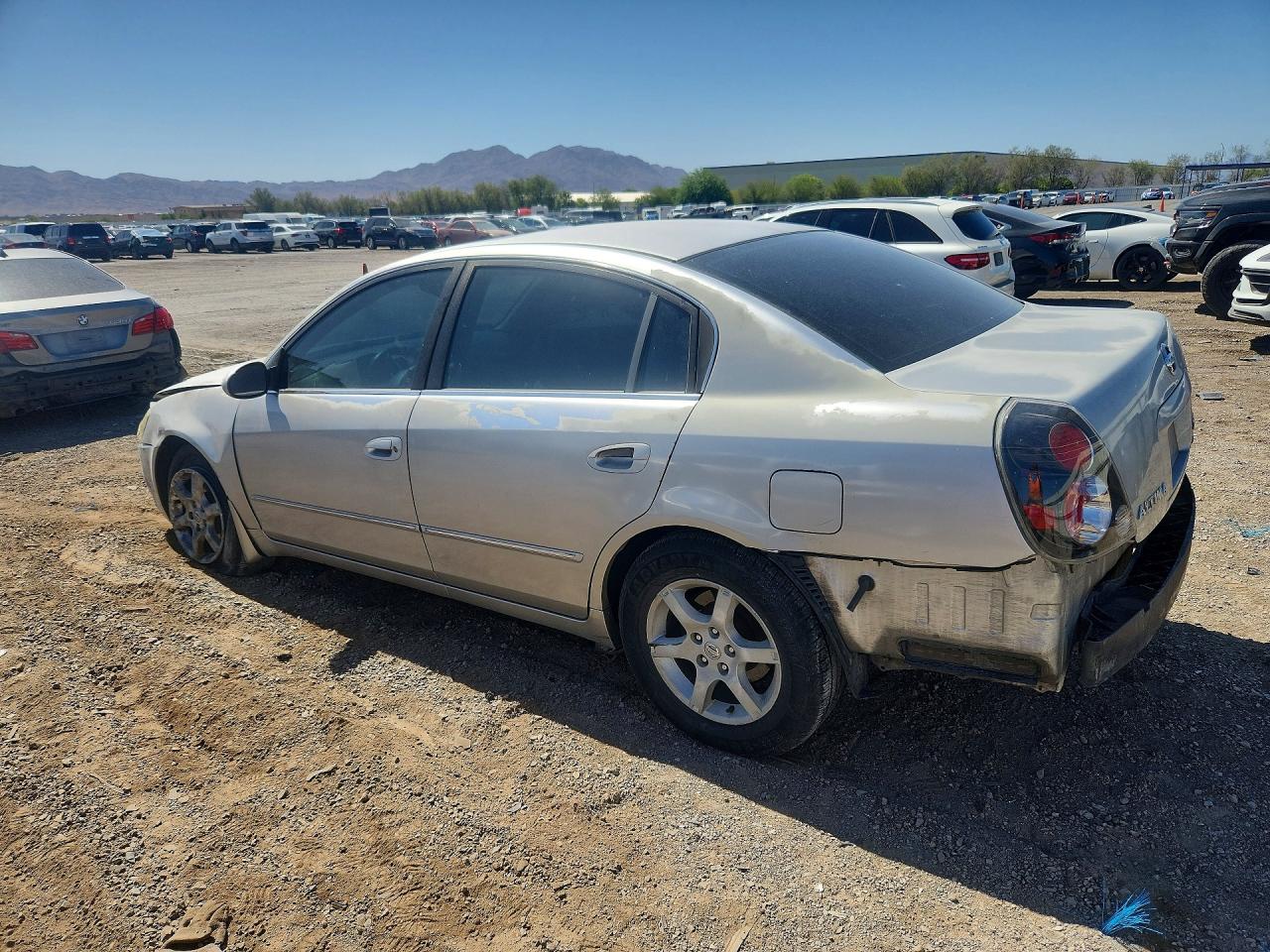2005 Nissan Altima 2.5 Серебряный vin: 1N4AL11D75N448187