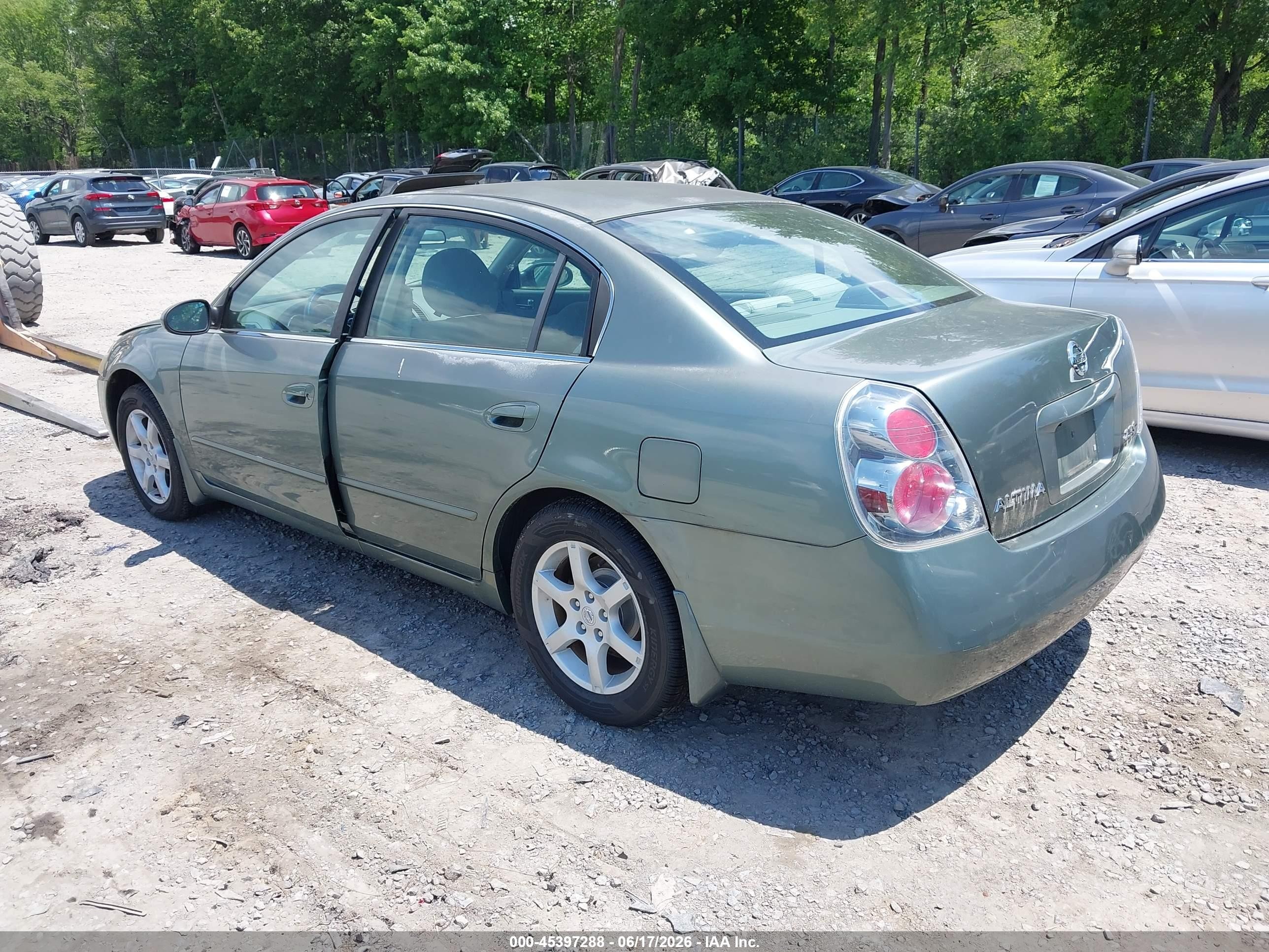 2005 Nissan Altima 2.5 S Green vin: 1N4AL11D75N472313