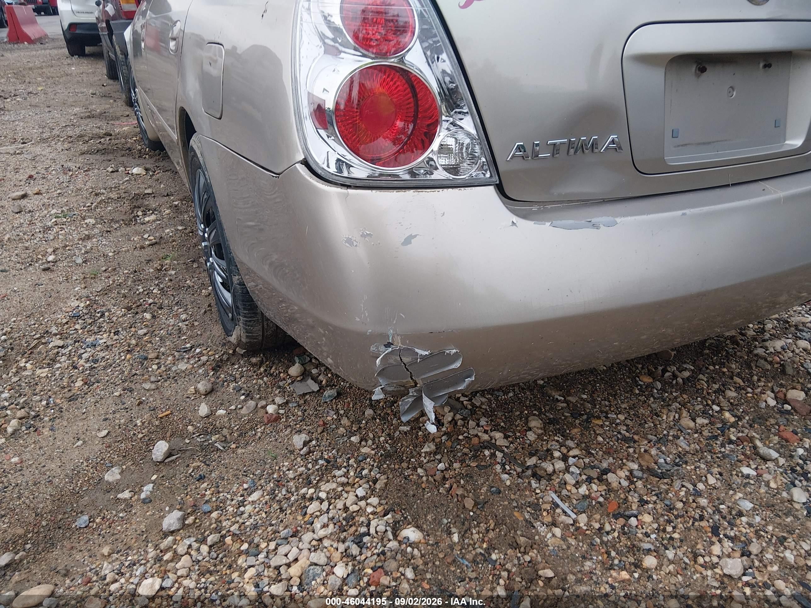 2005 Nissan Altima 2.5 S Золотой vin: 1N4AL11D75N477222