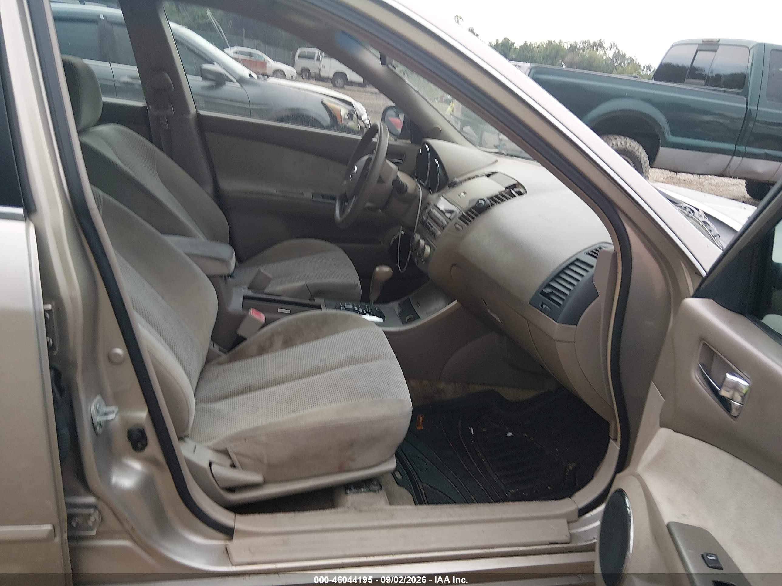 2005 Nissan Altima 2.5 S Золотой vin: 1N4AL11D75N477222