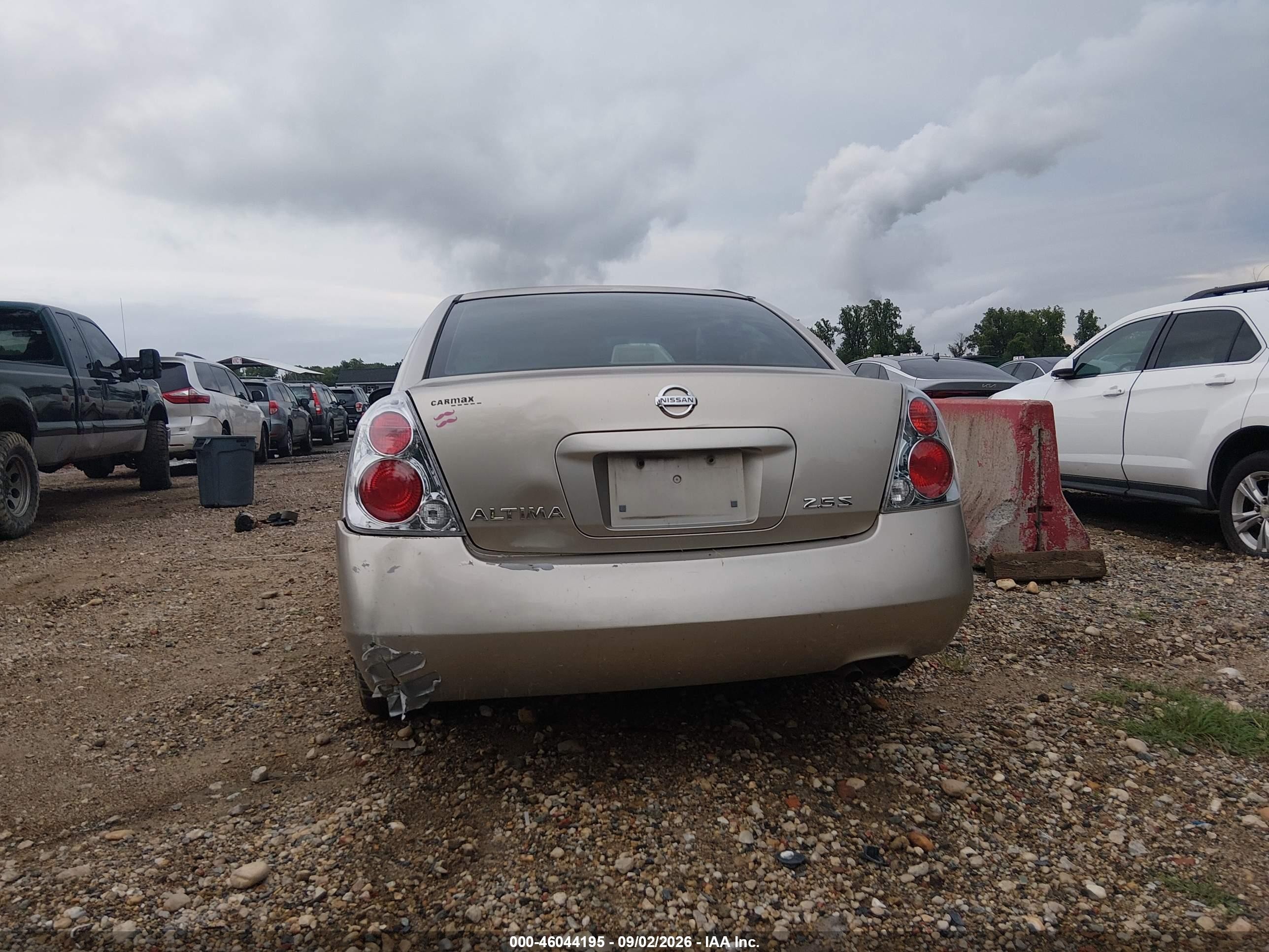 2005 Nissan Altima 2.5 S Золотой vin: 1N4AL11D75N477222