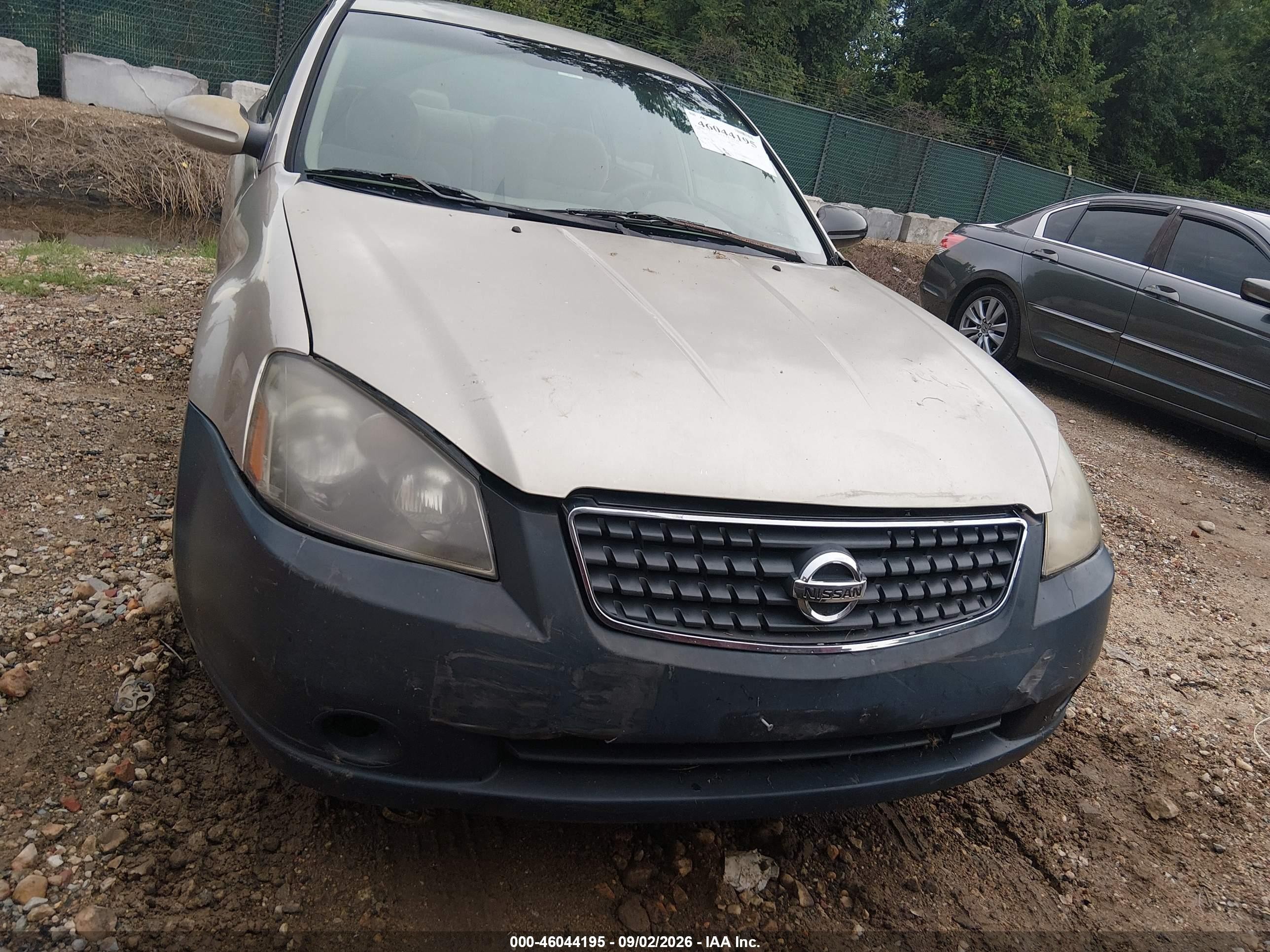 2005 Nissan Altima 2.5 S Золотой vin: 1N4AL11D75N477222