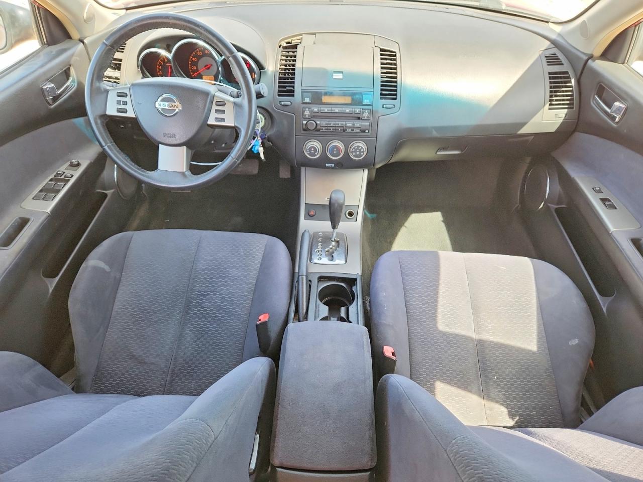 2006 Nissan Altima 2.5 Red vin: 1N4AL11D76N309419