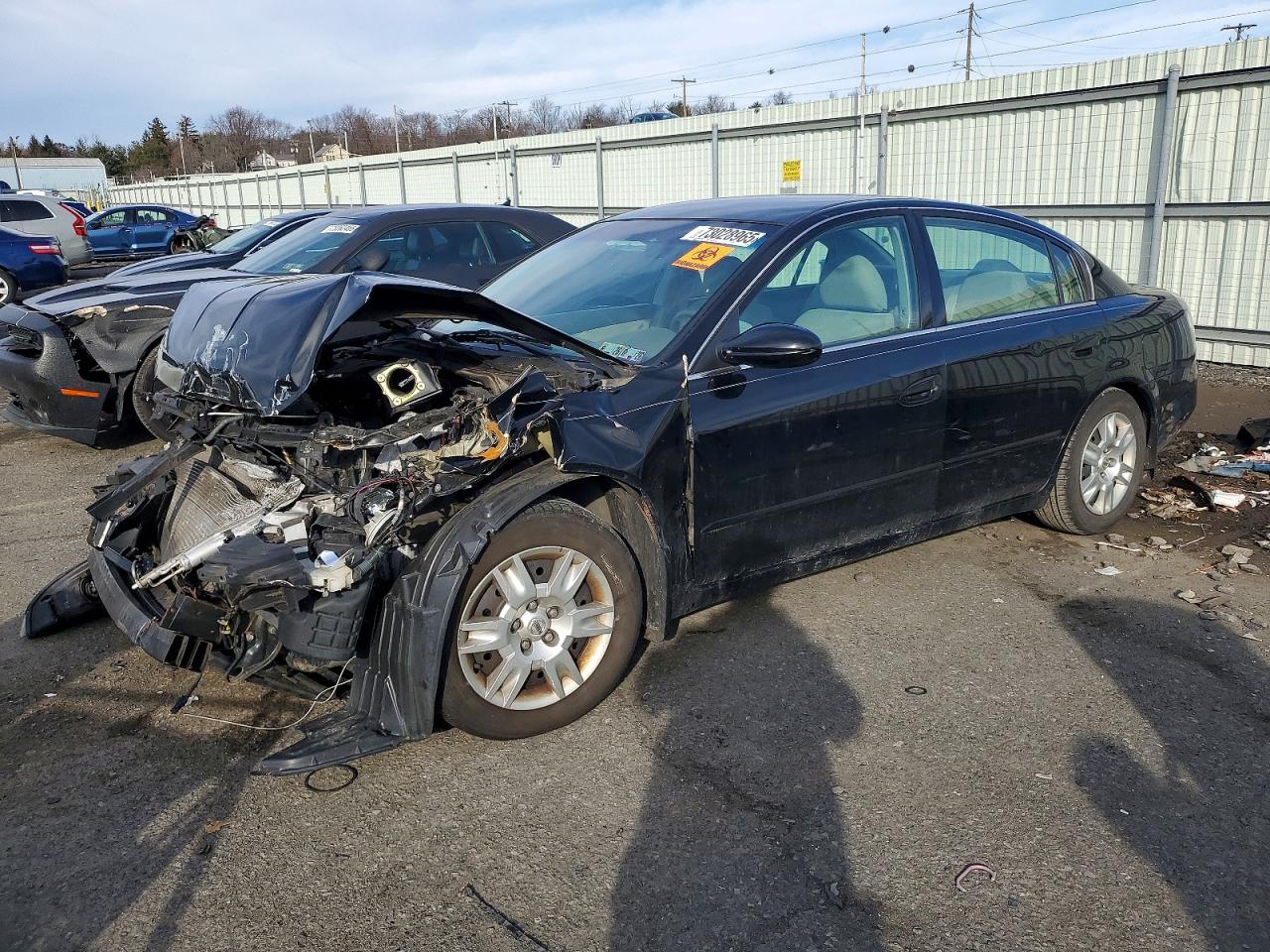 2006 Niss Altima Black vin: 1N4AL11D76N320386