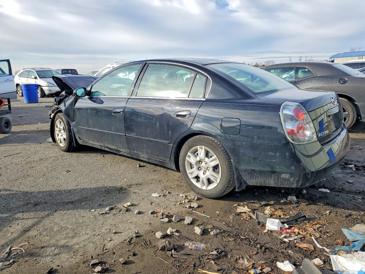2006 Niss Altima Black vin: 1N4AL11D76N320386