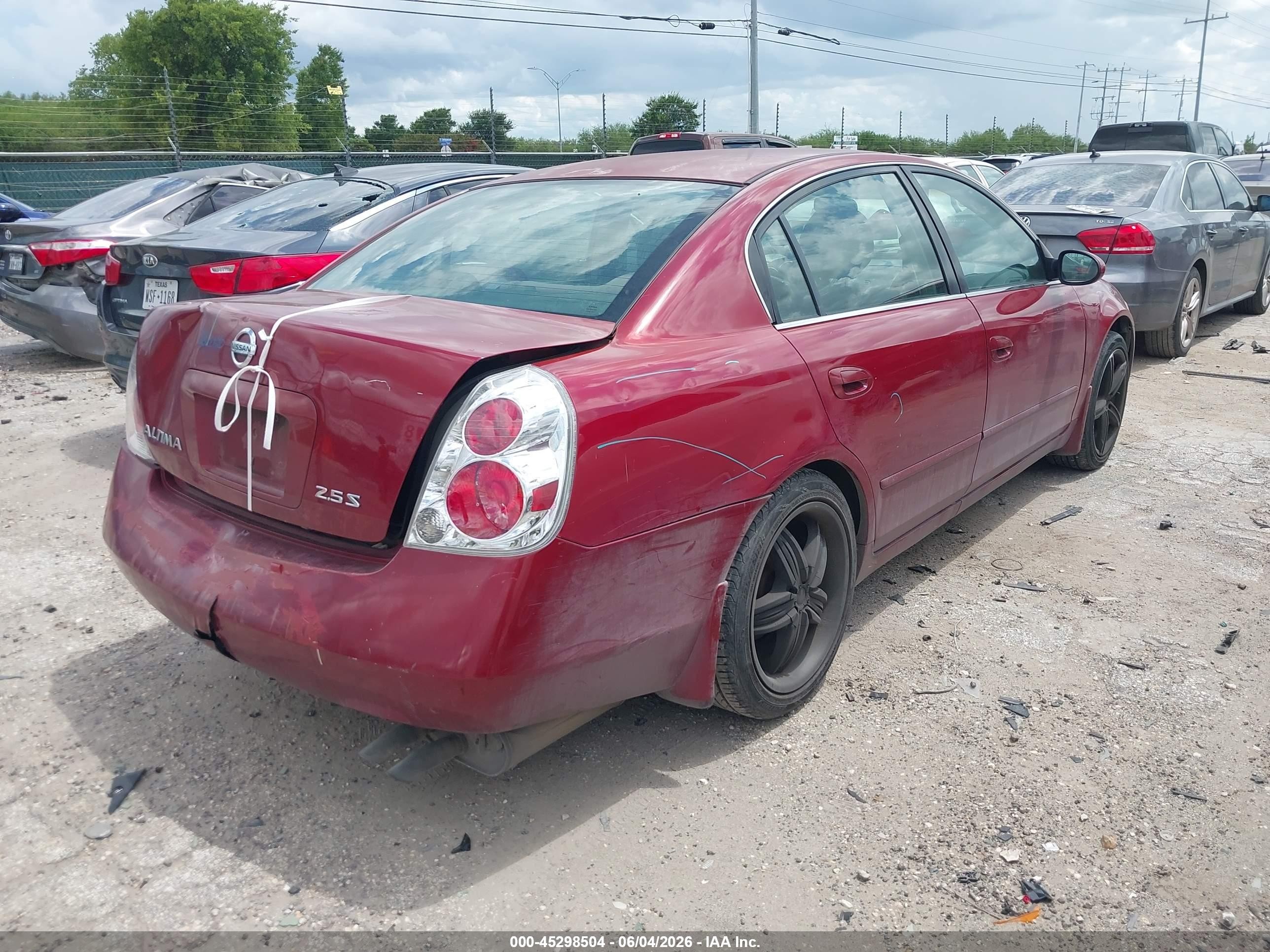 2006 Nissan Altima 2.5 S Red vin: 1N4AL11D76N376778