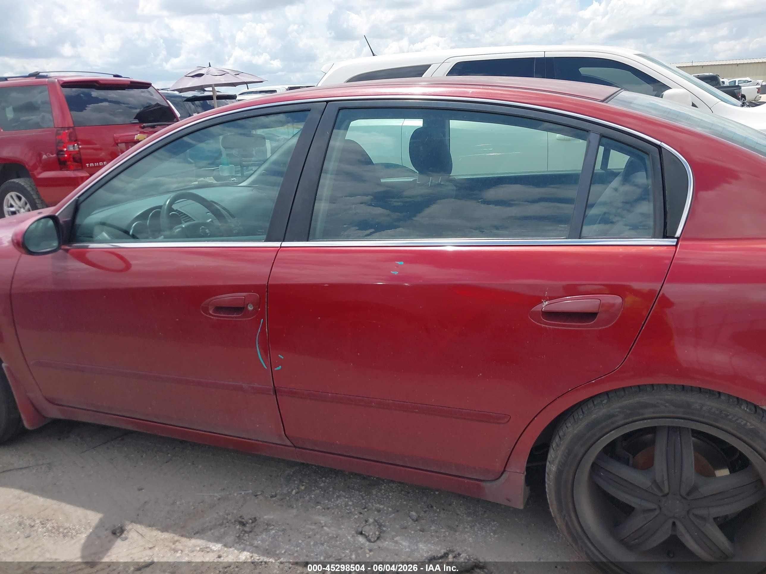 2006 Nissan Altima 2.5 S Red vin: 1N4AL11D76N376778