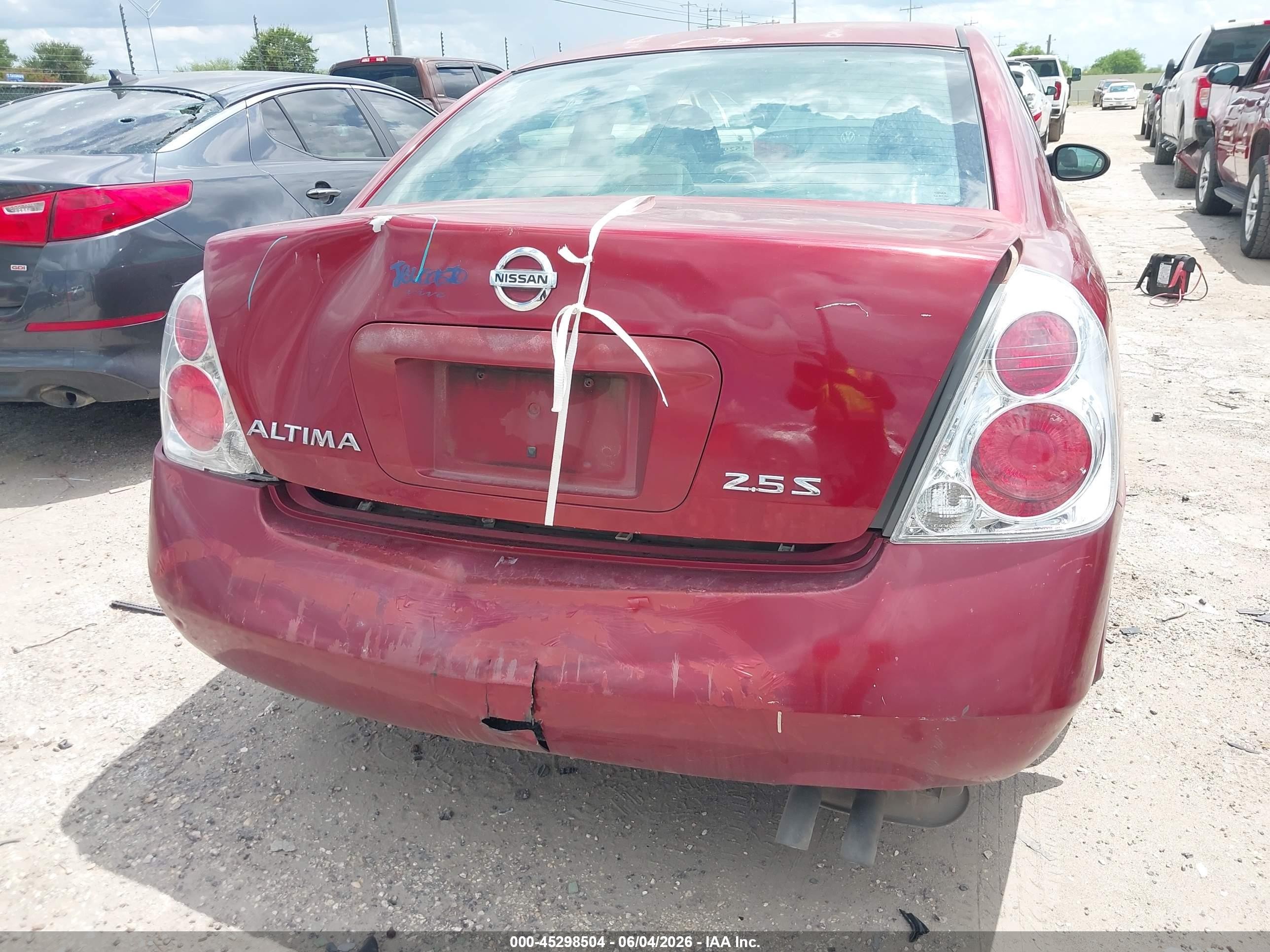 2006 Nissan Altima 2.5 S Red vin: 1N4AL11D76N376778
