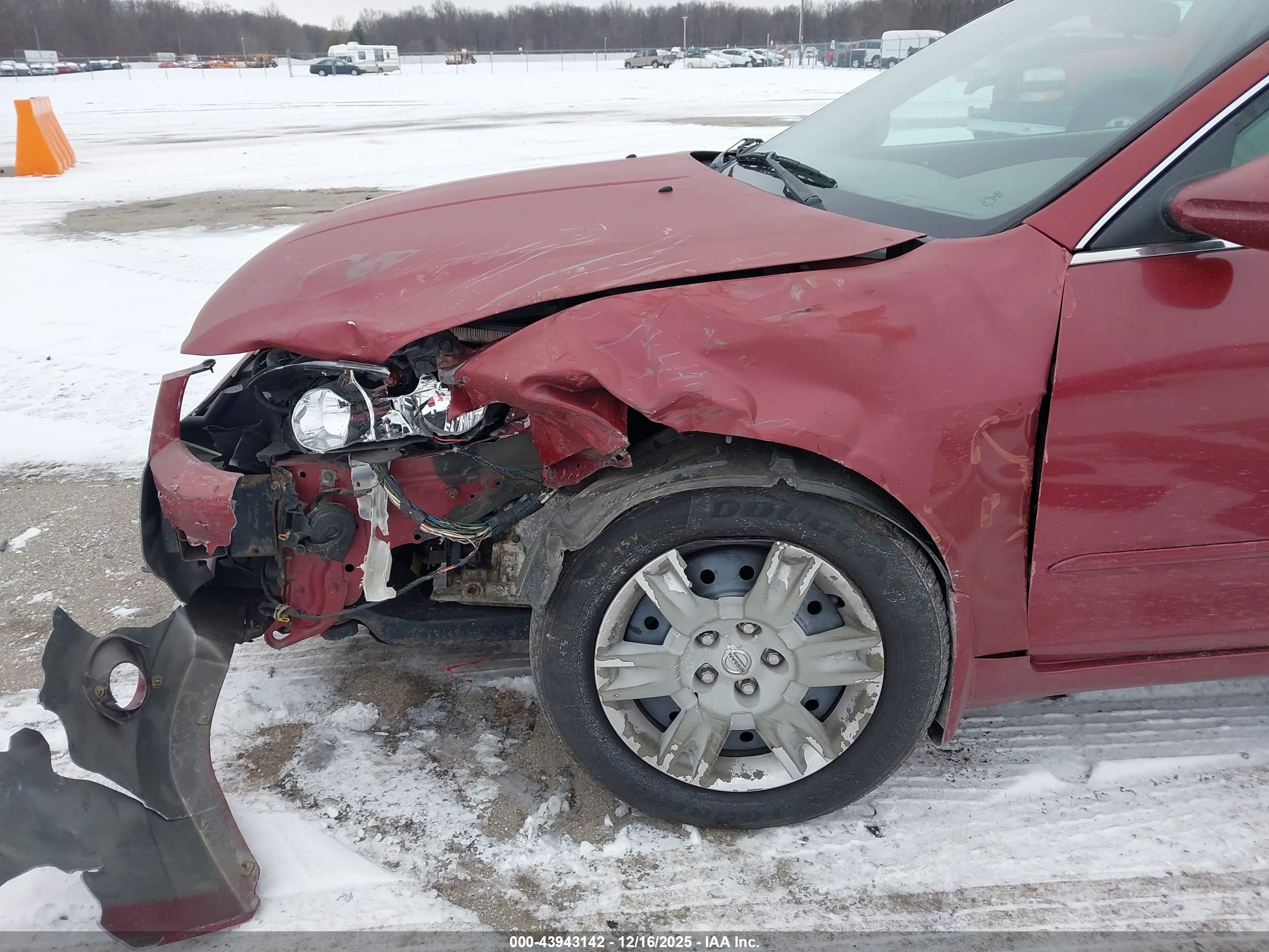 2006 Nissan Altima 2.5 S Red vin: 1N4AL11D76N449972