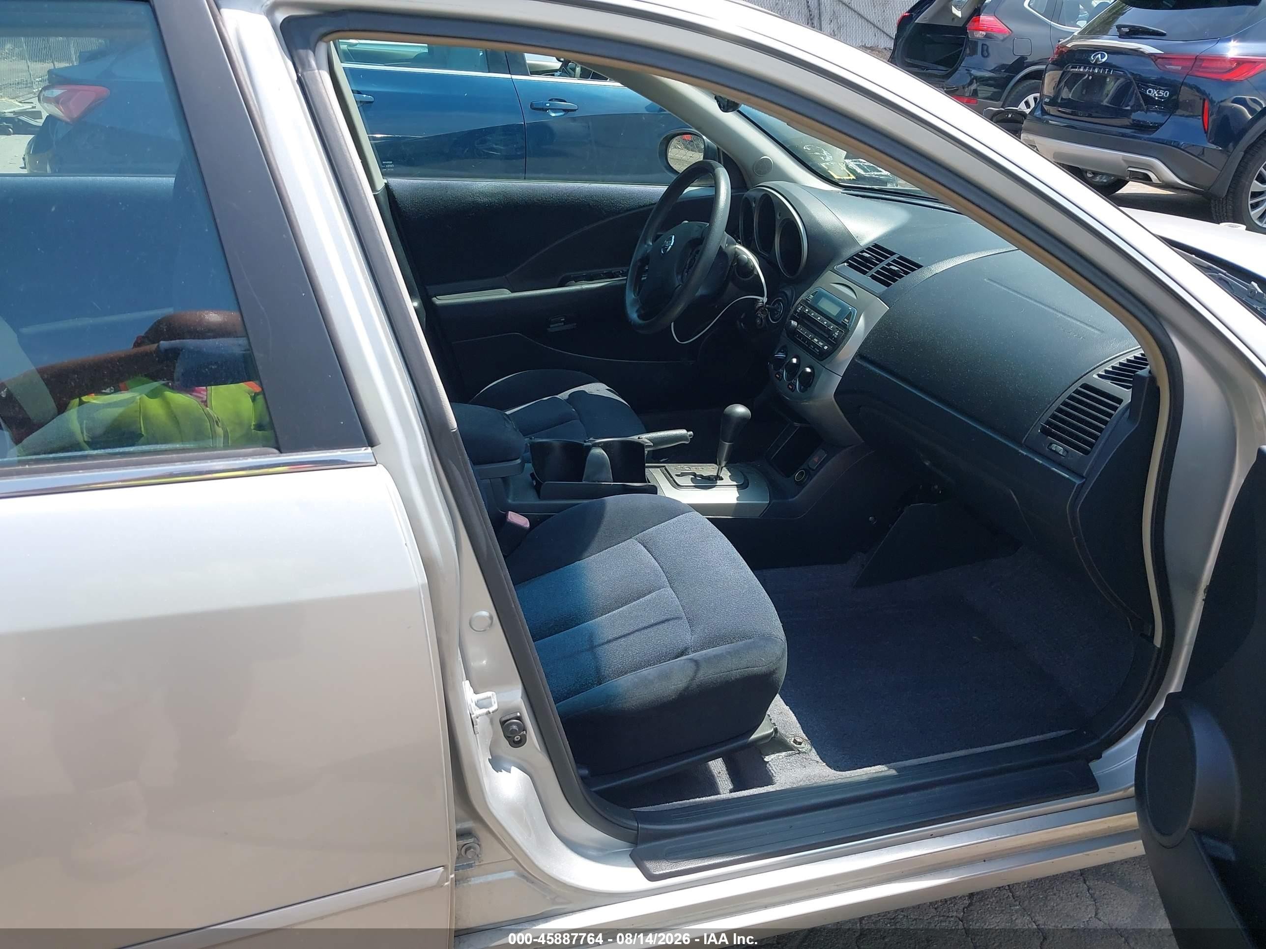 2003 Nissan Altima 2.5 S Silver vin: 1N4AL11D83C325510
