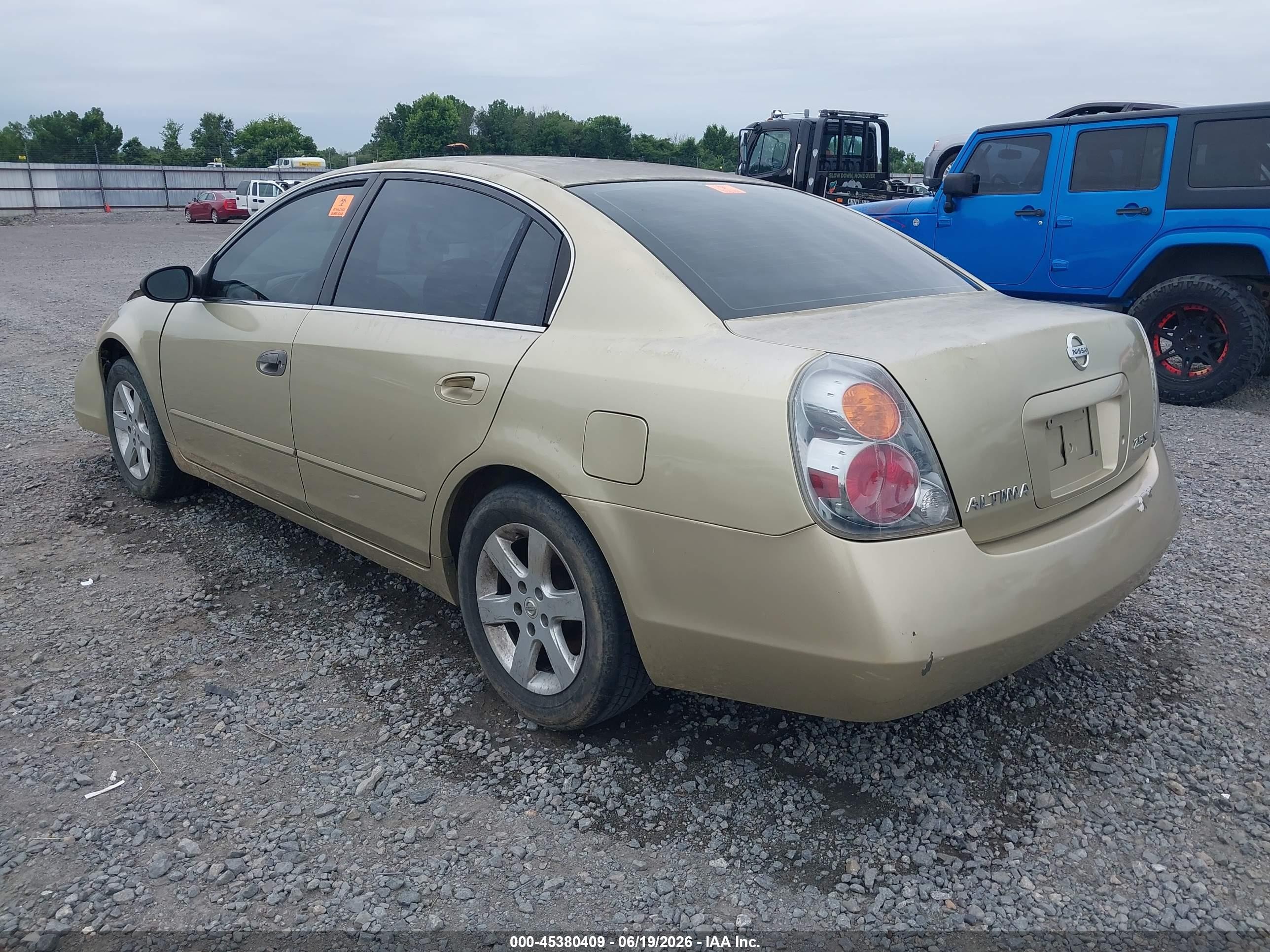 2004 Nissan Altima 2.5 S Gold vin: 1N4AL11D84C110422