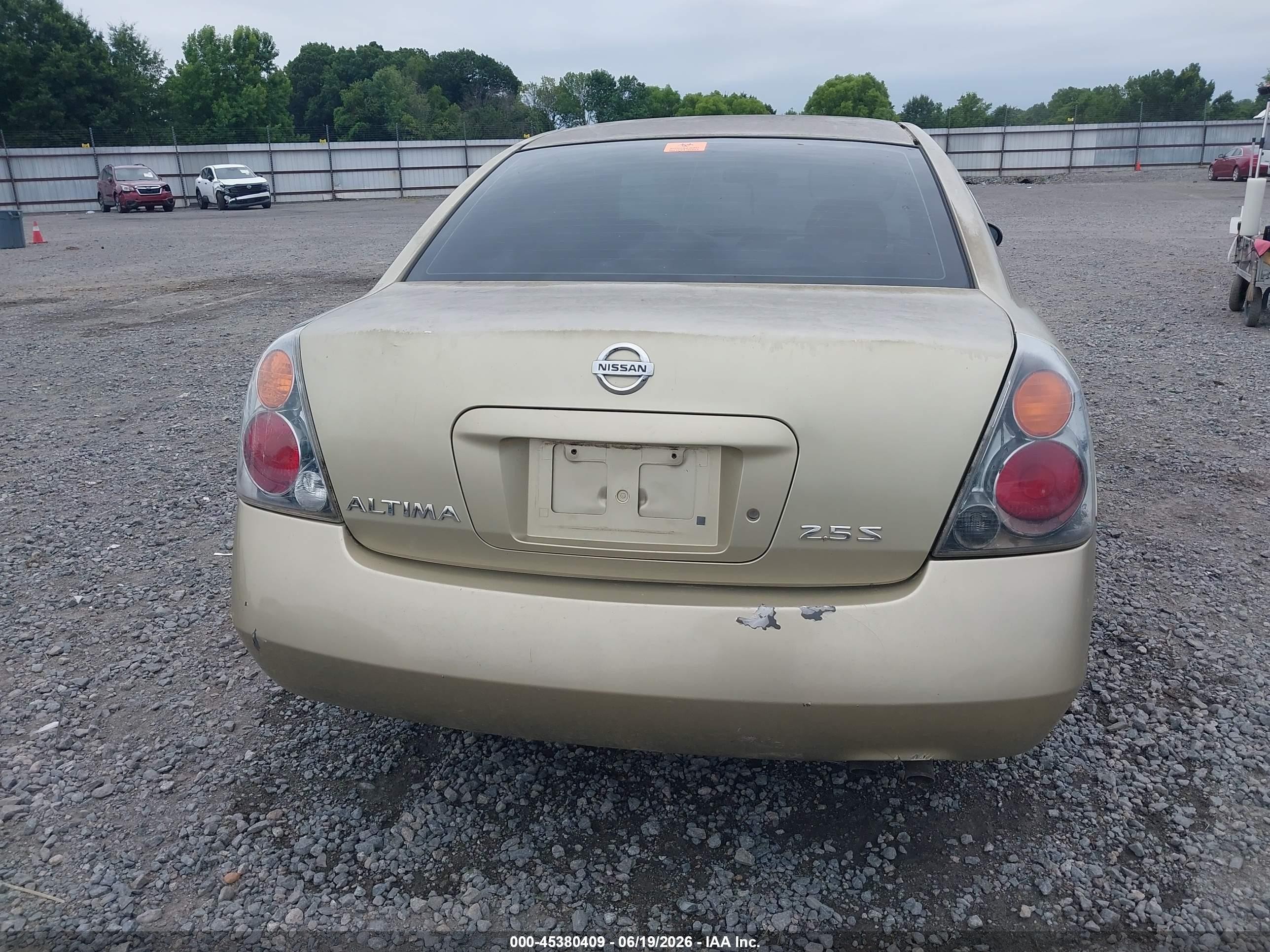 2004 Nissan Altima 2.5 S Gold vin: 1N4AL11D84C110422