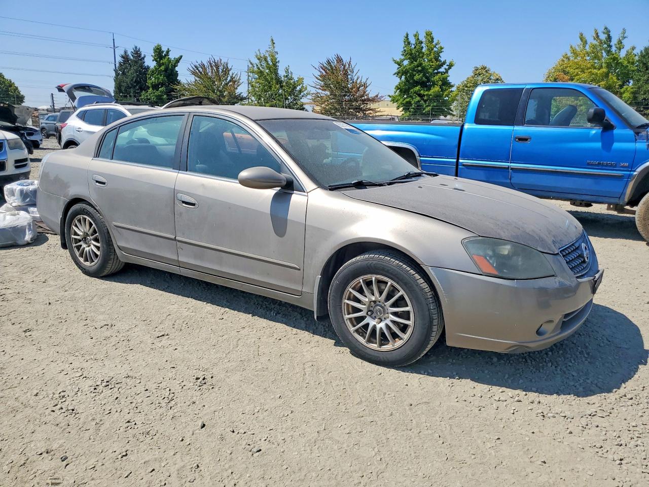 2005 Nissan Altima 2.5 Silver vin: 1N4AL11D85C209078