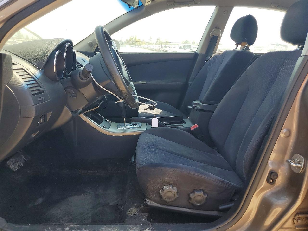 2005 Nissan Altima 2.5 Silver vin: 1N4AL11D85C209078