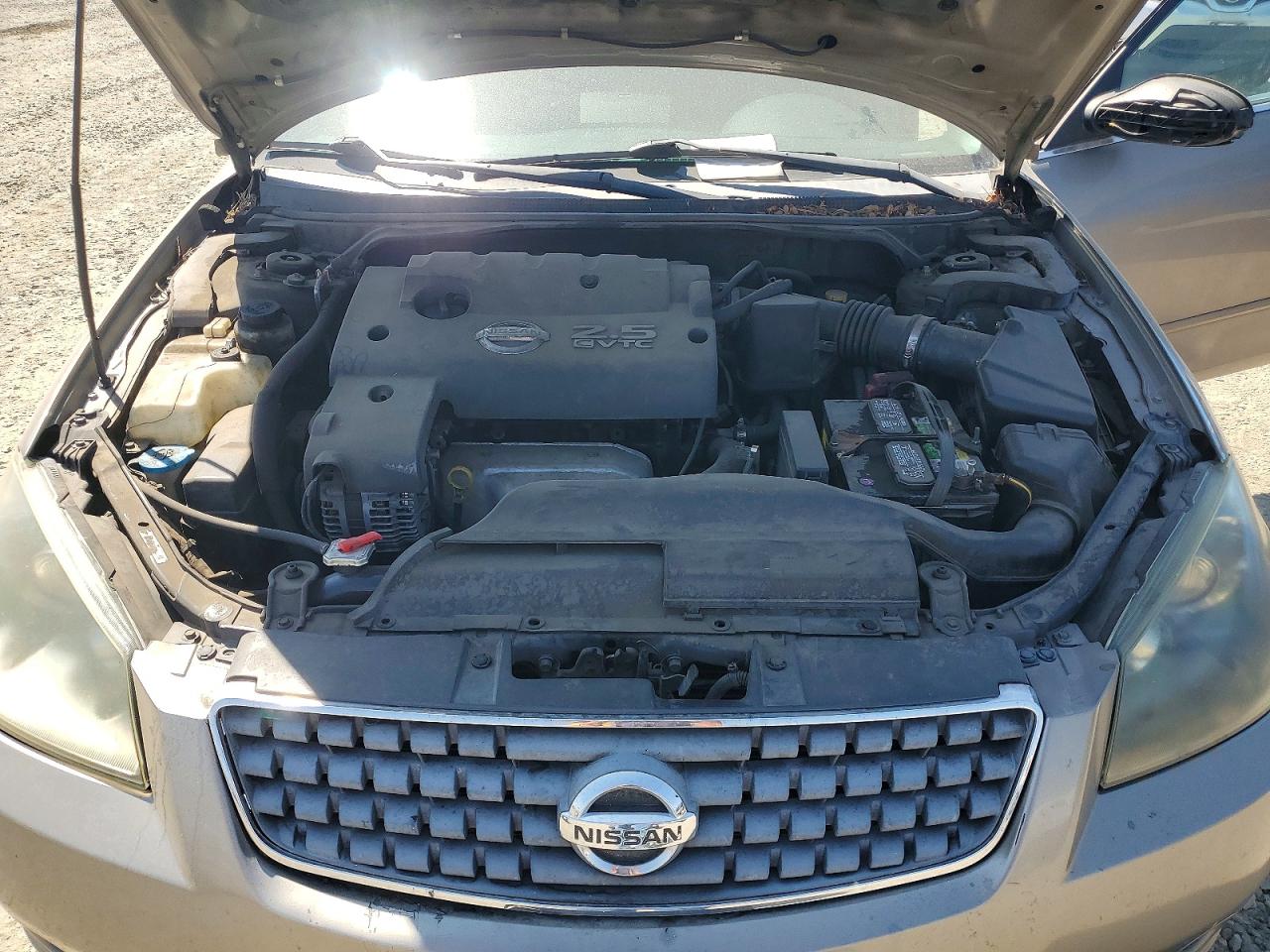 2005 Nissan Altima 2.5 Silver vin: 1N4AL11D85C209078