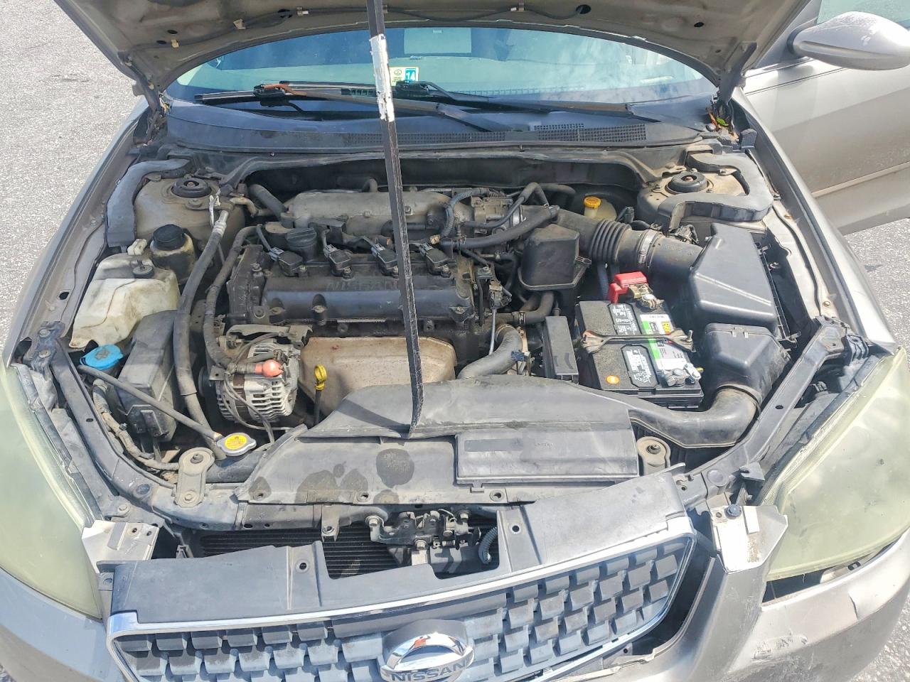 2005 Nissan Altima 2.5 Золотой vin: 1N4AL11D85C263075