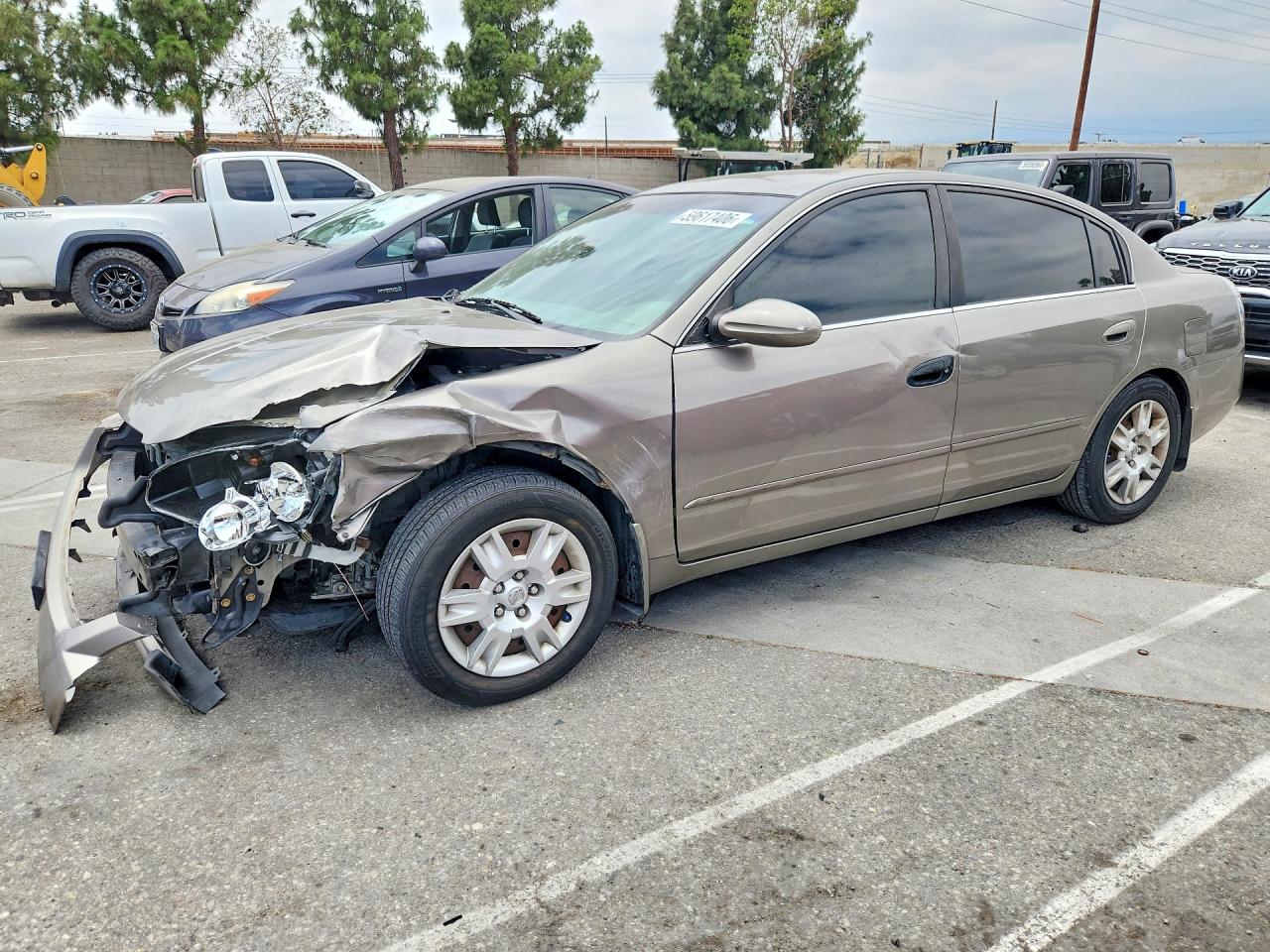 2005 Nissan Altima Коричневый vin: 1N4AL11D85N447159