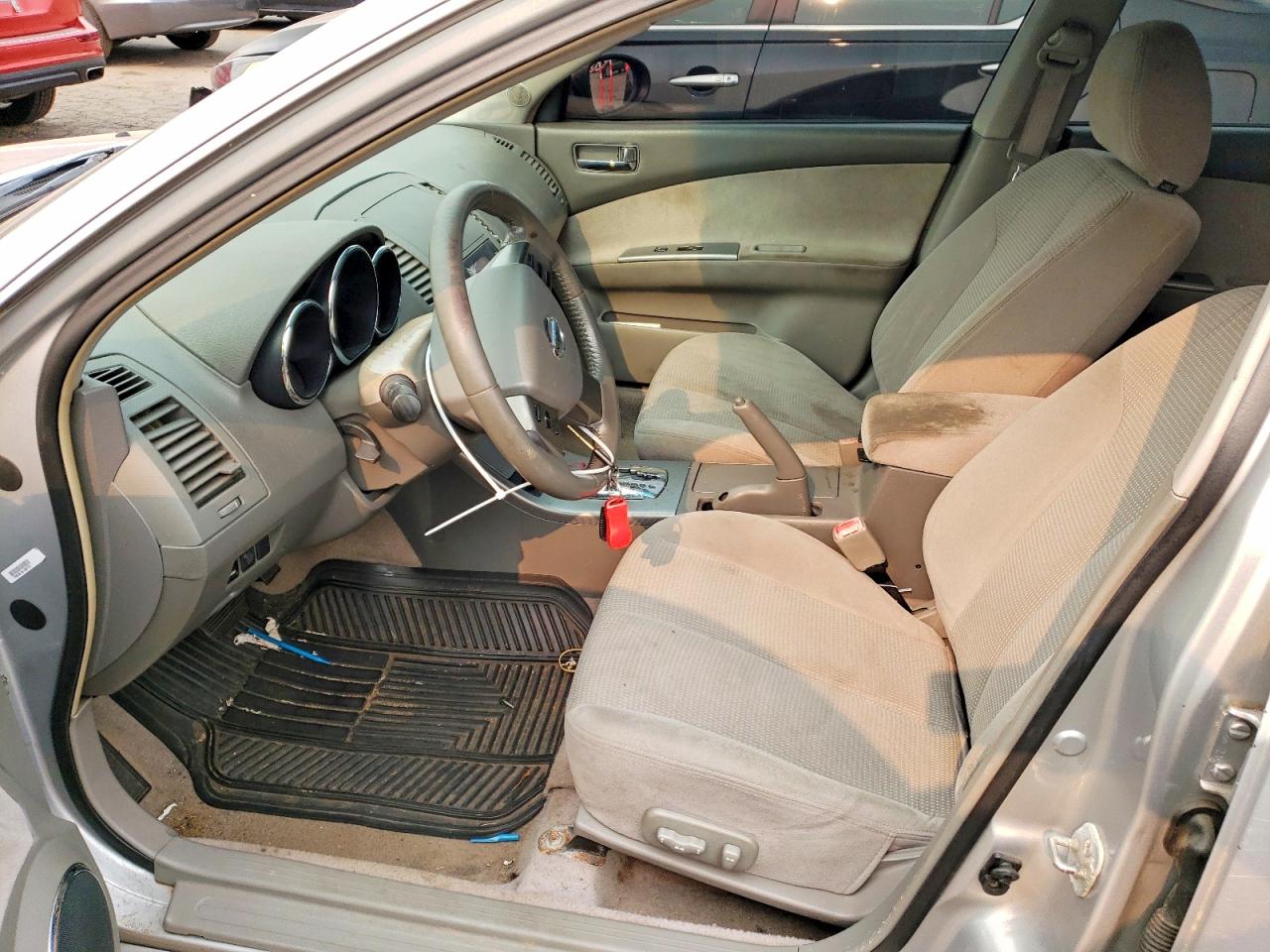2005 Nissan Altima 2.5 Серебряный vin: 1N4AL11D85N463782