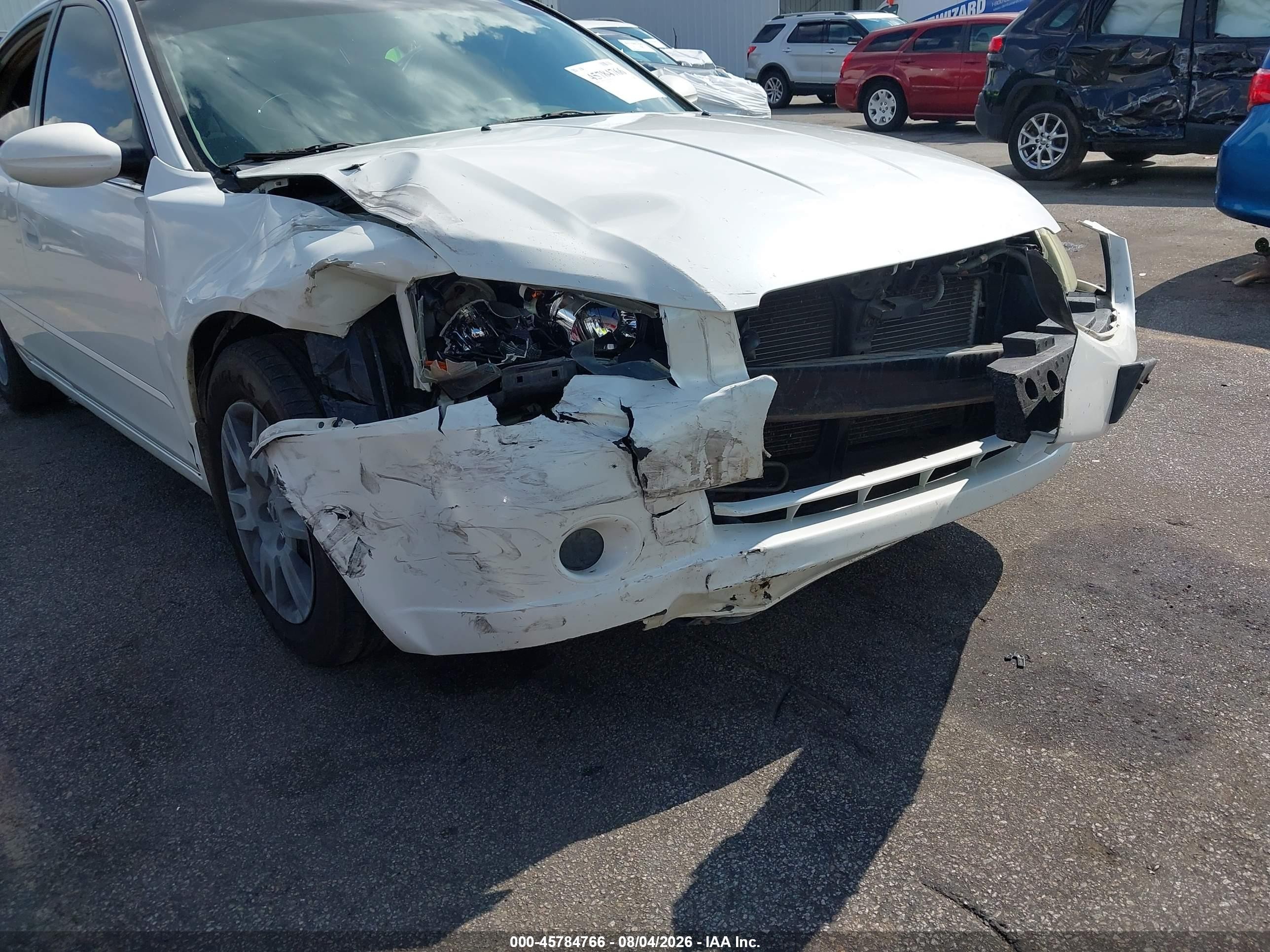 2006 Nissan Altima 2.5 S Белый vin: 1N4AL11D86N382198