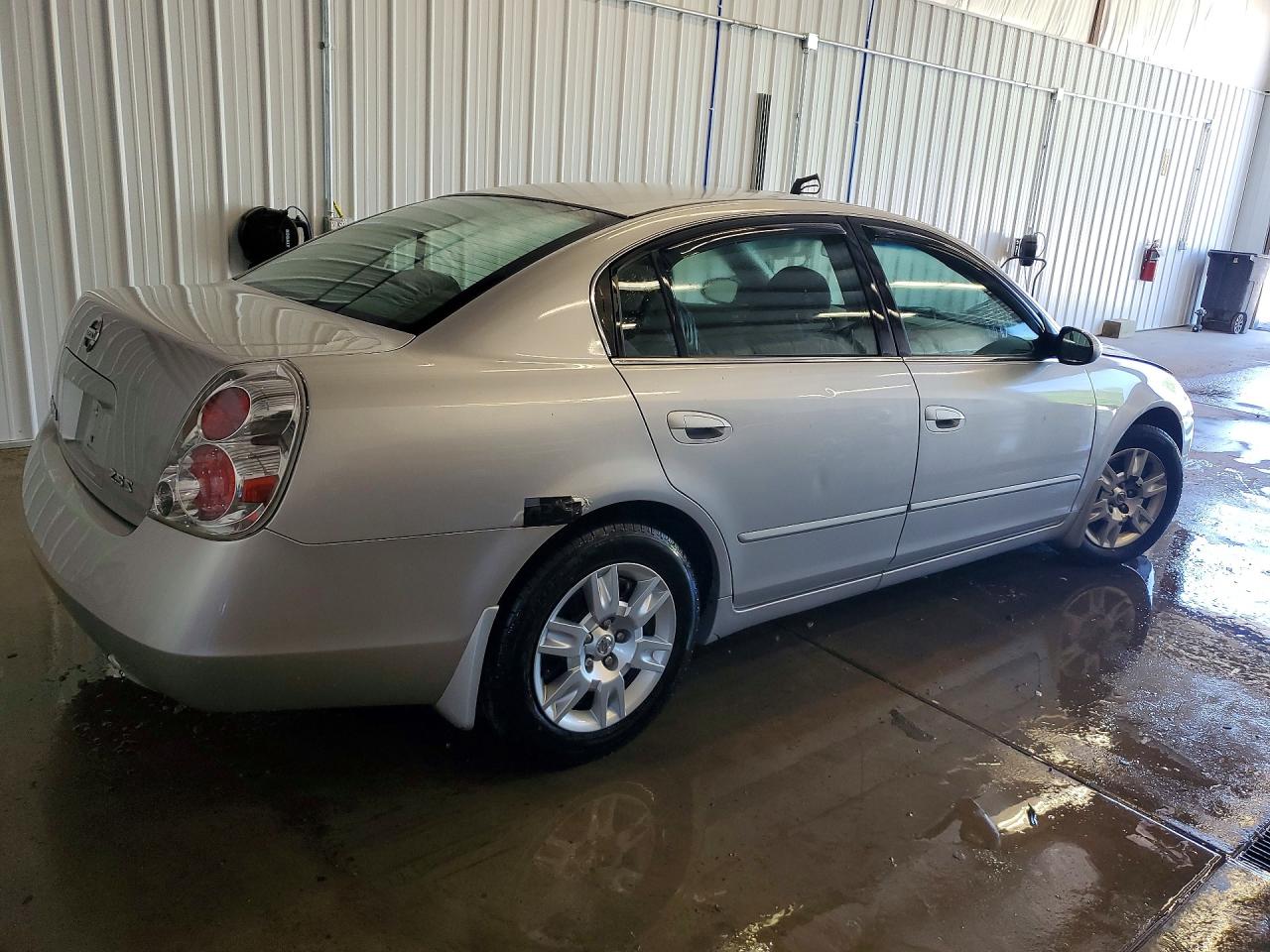 2006 Nissan Altima 2.5 Silver vin: 1N4AL11D86N394741