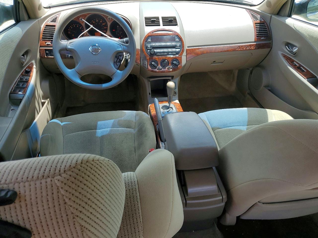 2002 Nissan Altima Gold vin: 1N4AL11D92C260181