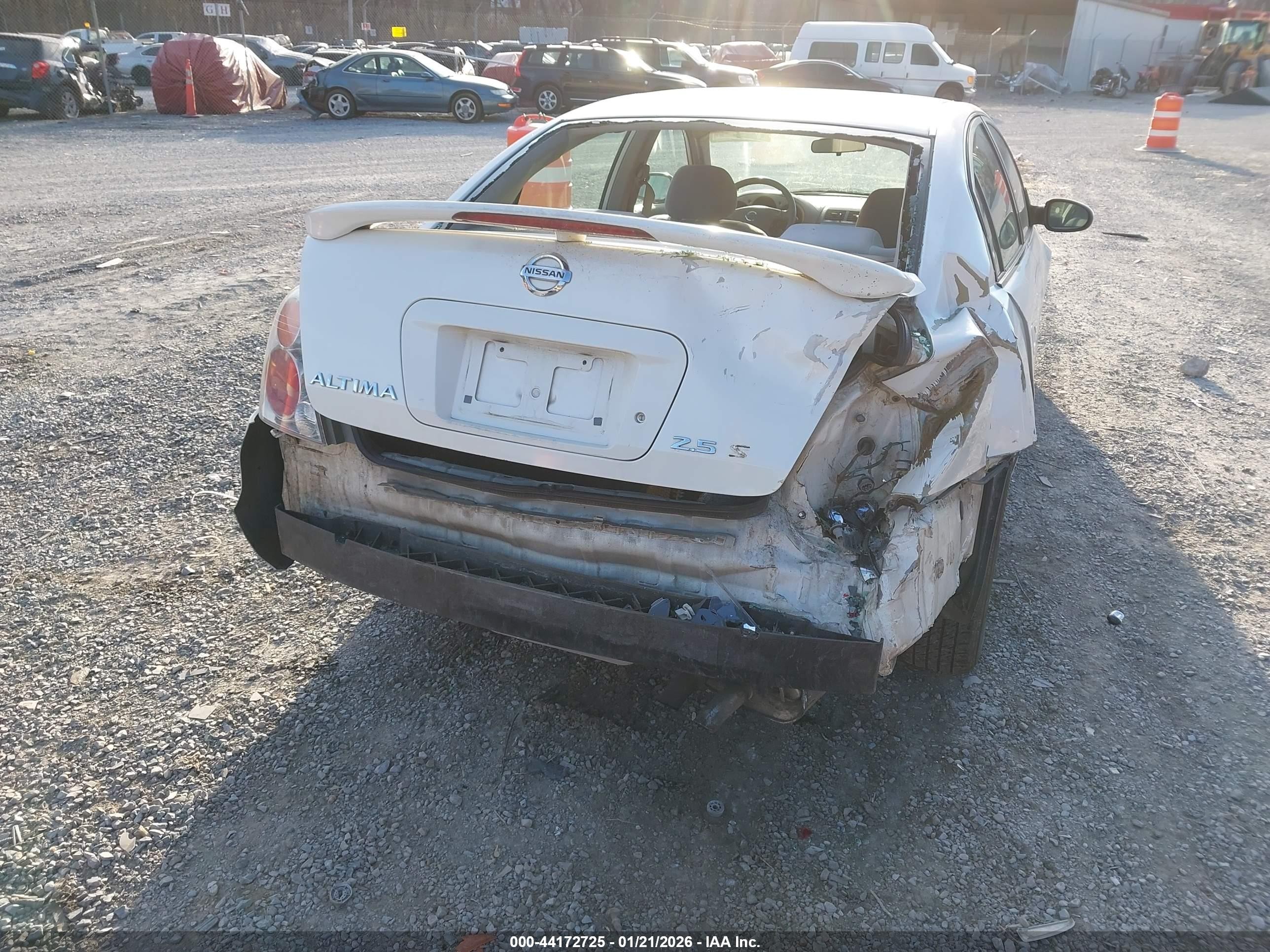 2003 Nissan Altima 2.5 S Белый vin: 1N4AL11D93C147719