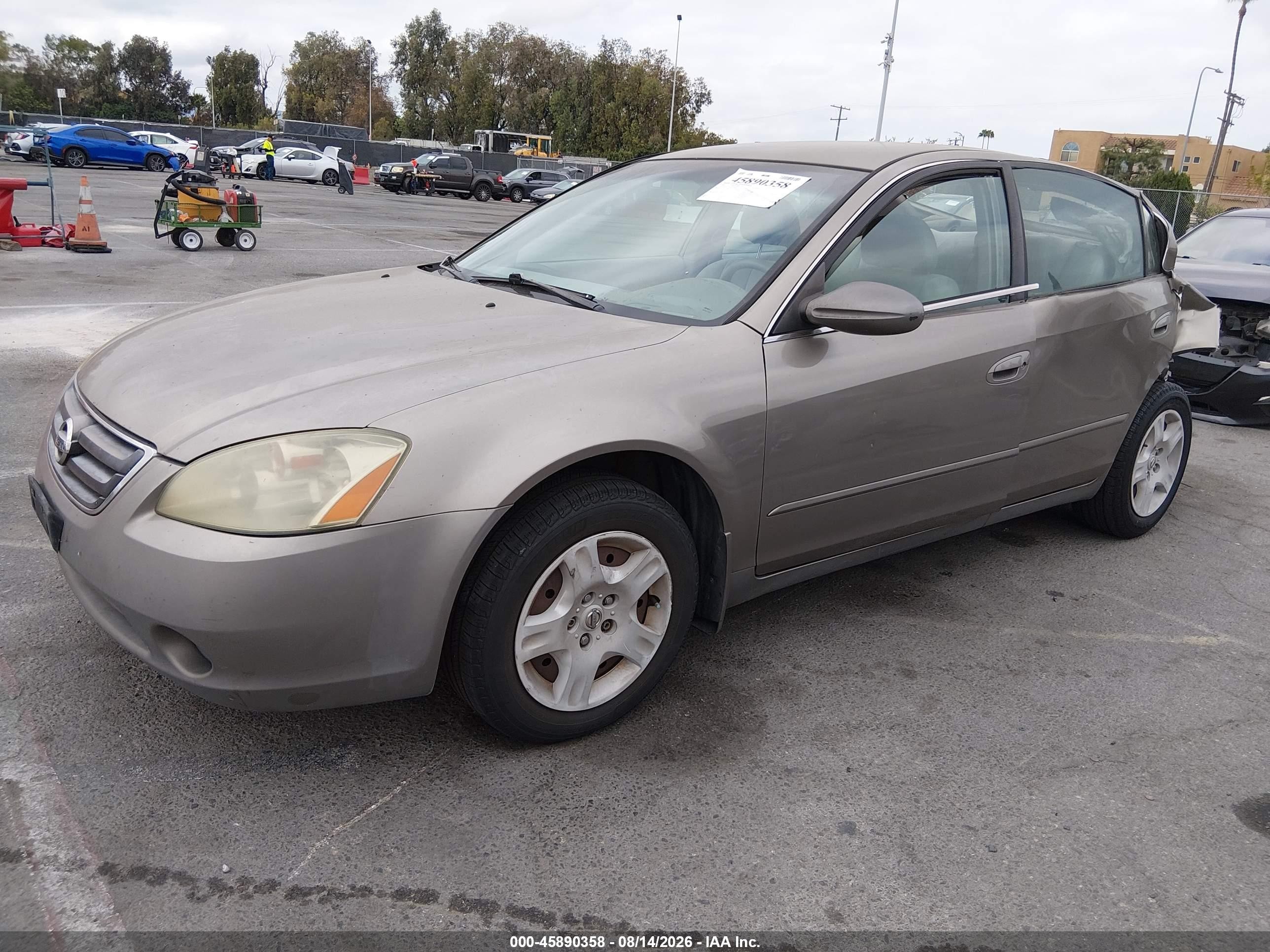 2003 Nissan Altima 2.5 S Коричневый vin: 1N4AL11D93C248002